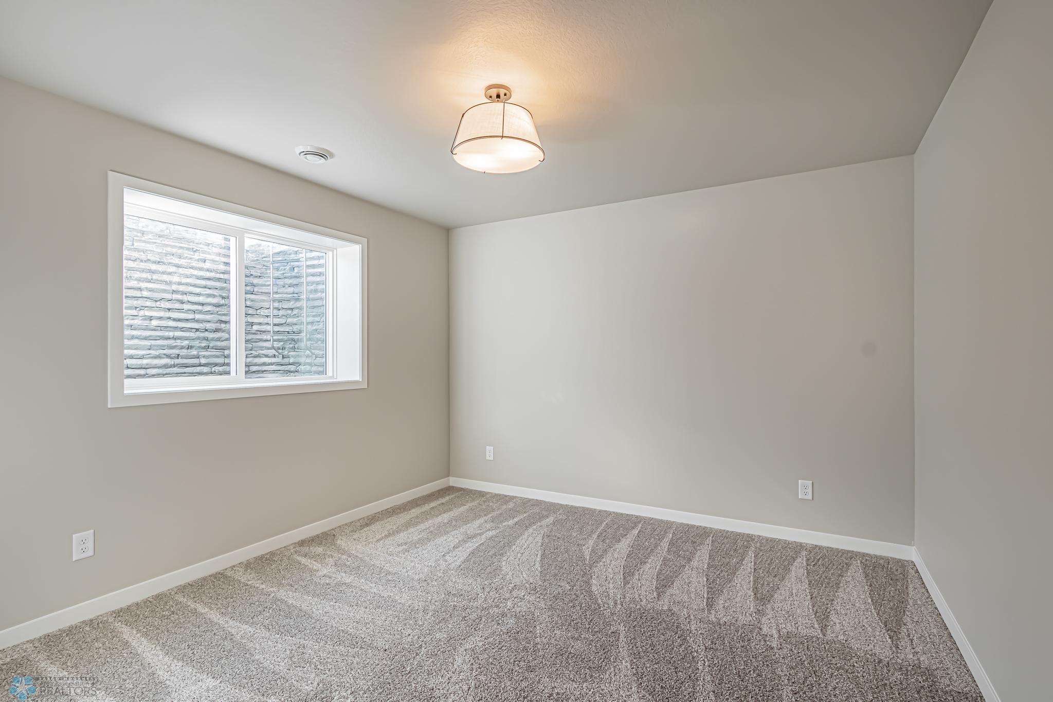 5868 Ellis Drive W Property Photo 38