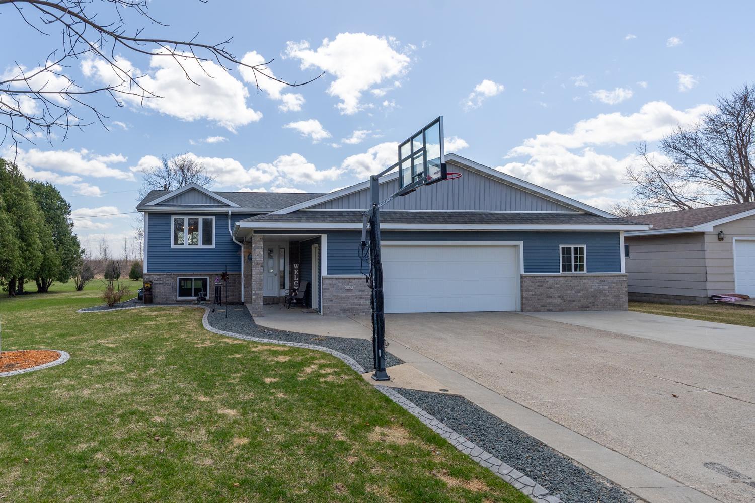 607 5th Street Property Photo