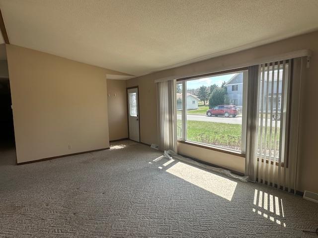 701 3rd Street Property Photo 4