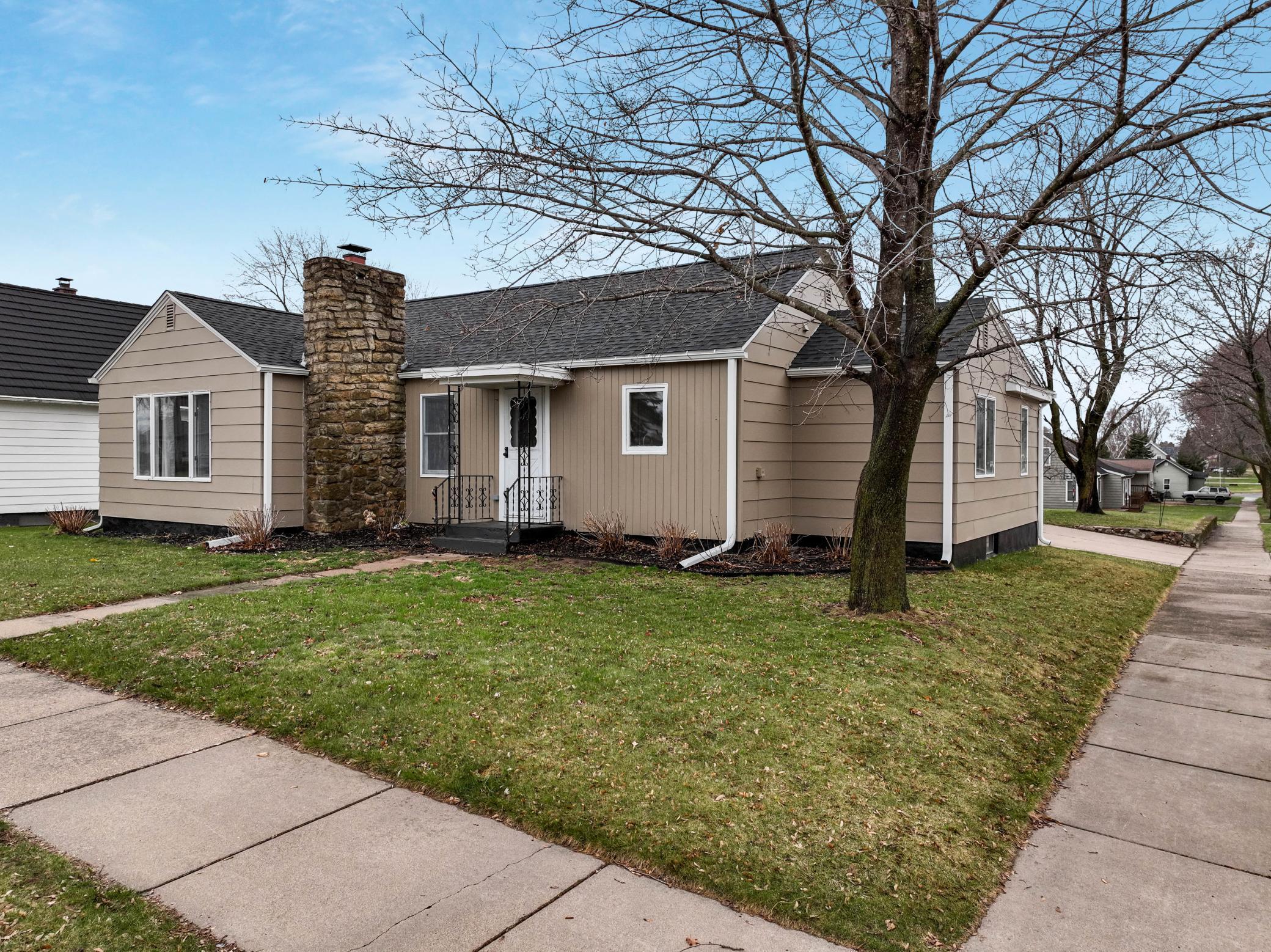 603 Oak Street Property Photo 1