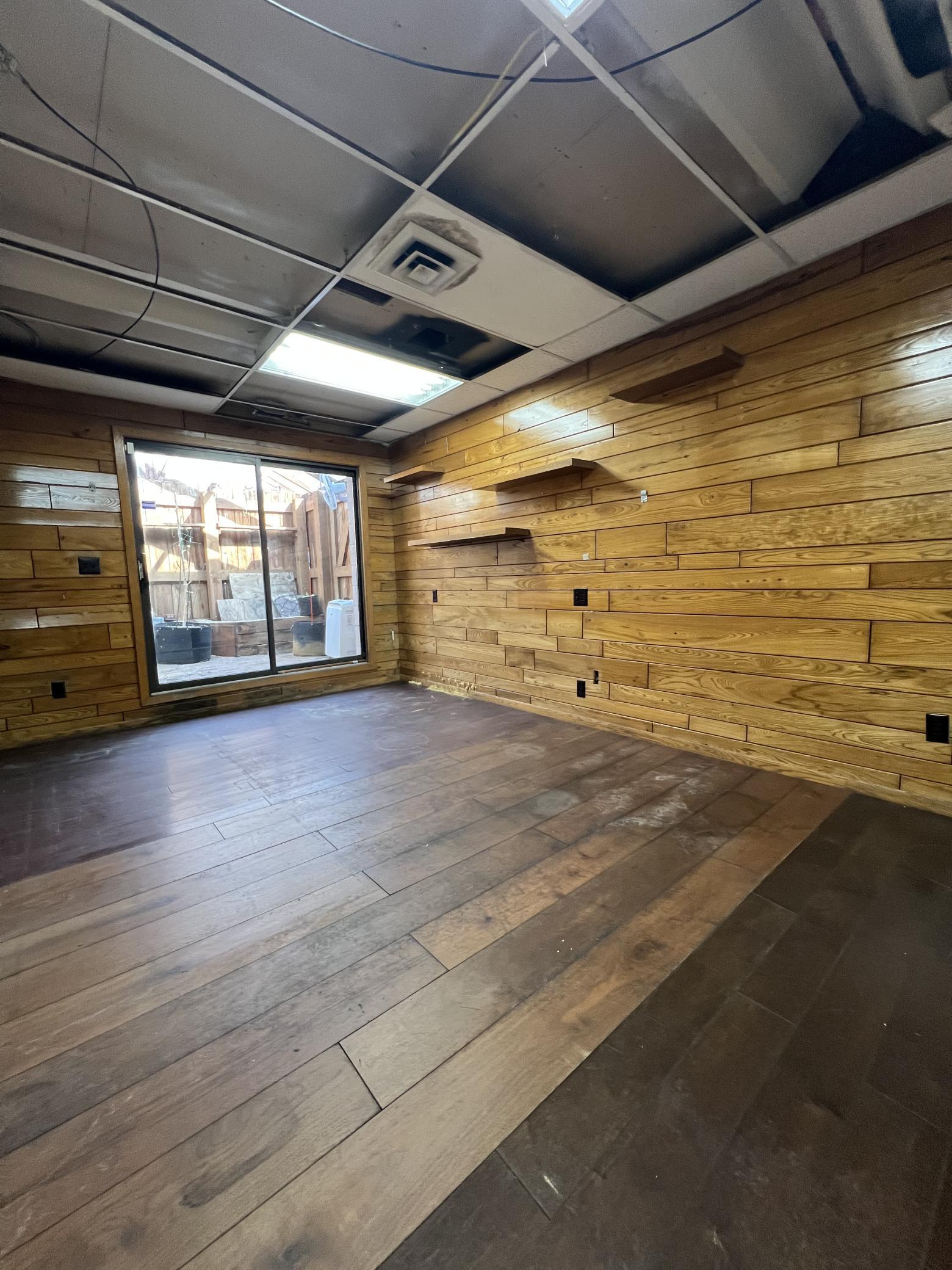 5001 University Avenue Property Photo 7