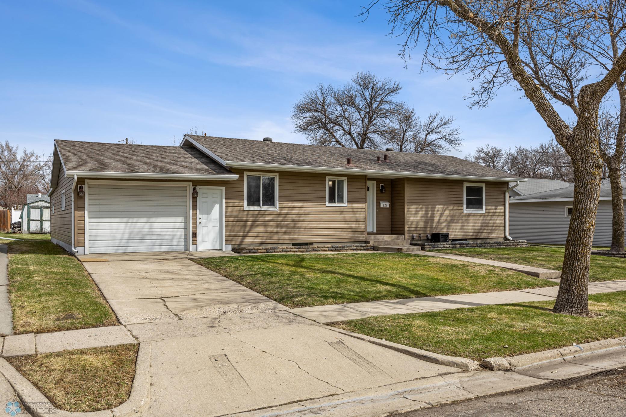 120 9th Avenue Property Photo 1