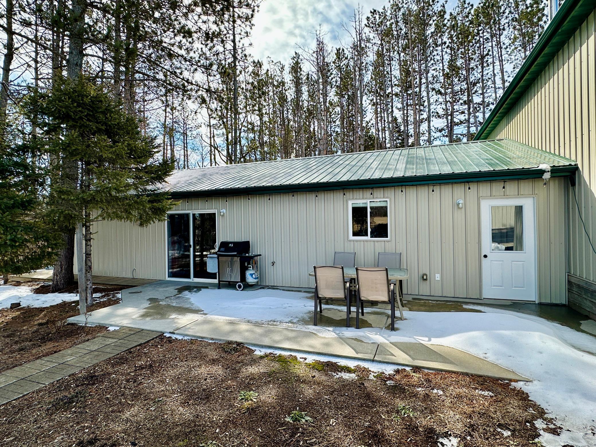 32738 Us-71 Property Photo 6
