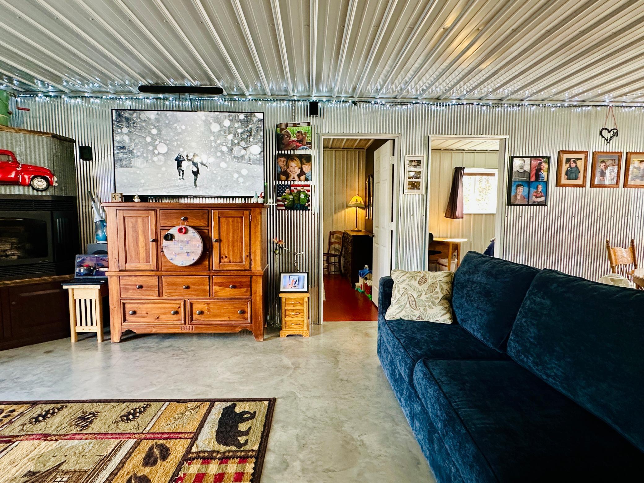 32738 Us-71 Property Photo 17