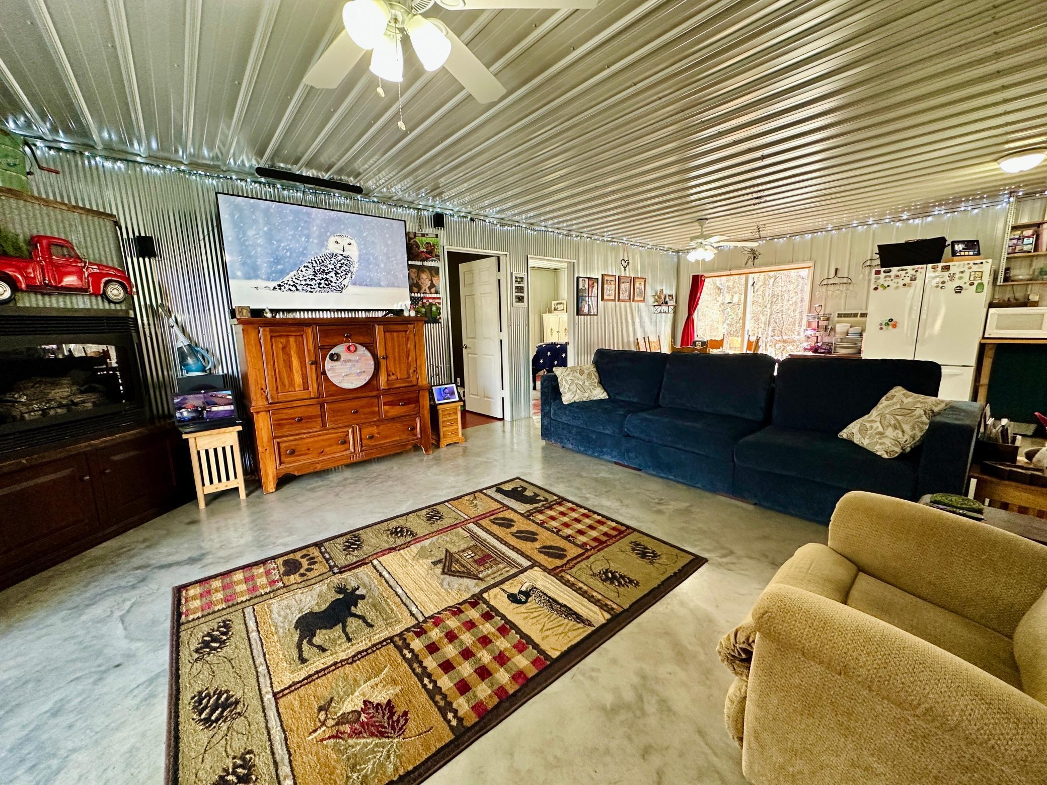 32738 Us-71 Property Photo 18