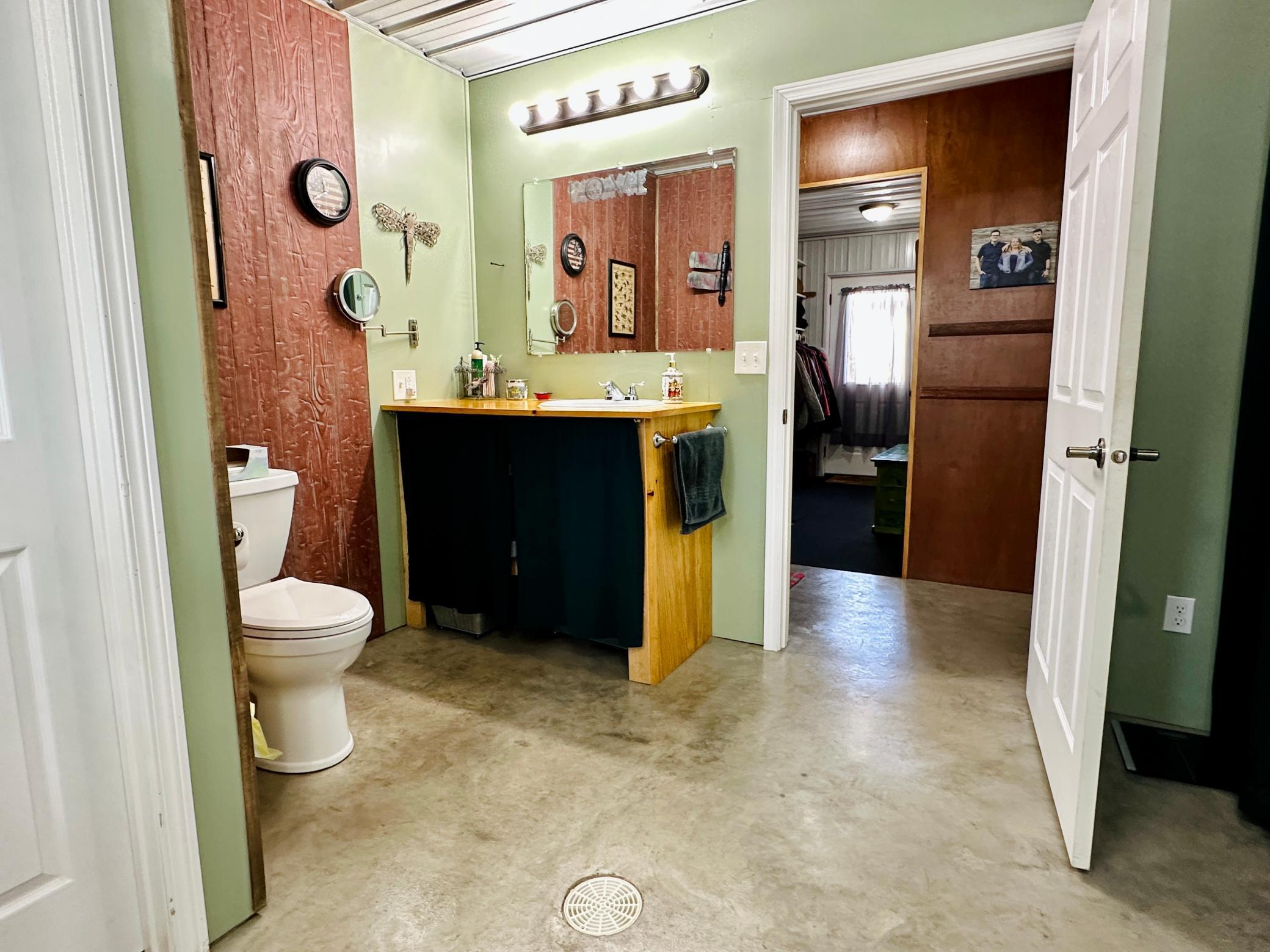 32738 Us-71 Property Photo 28