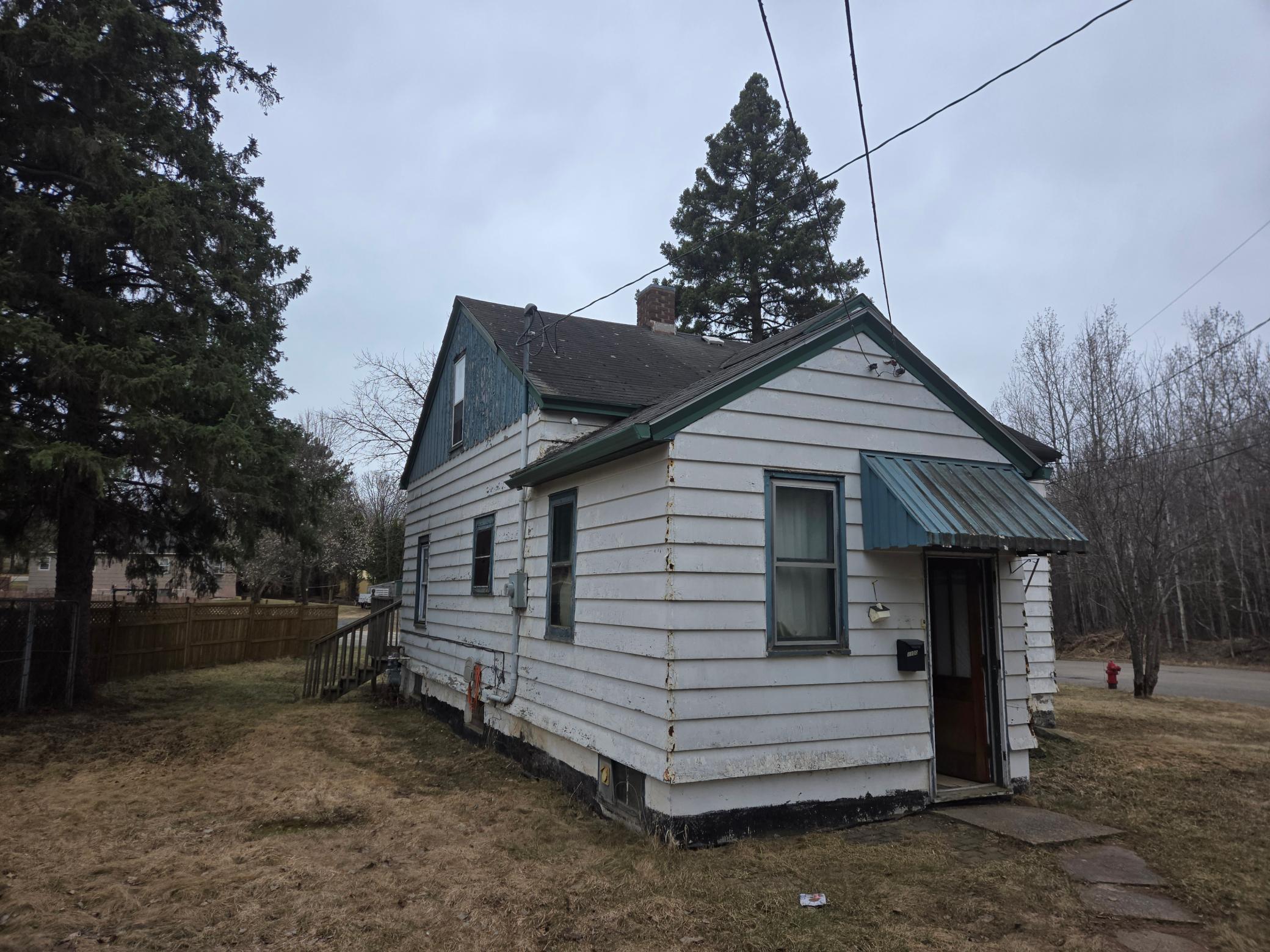 1100 Lincoln Avenue Property Photo 1