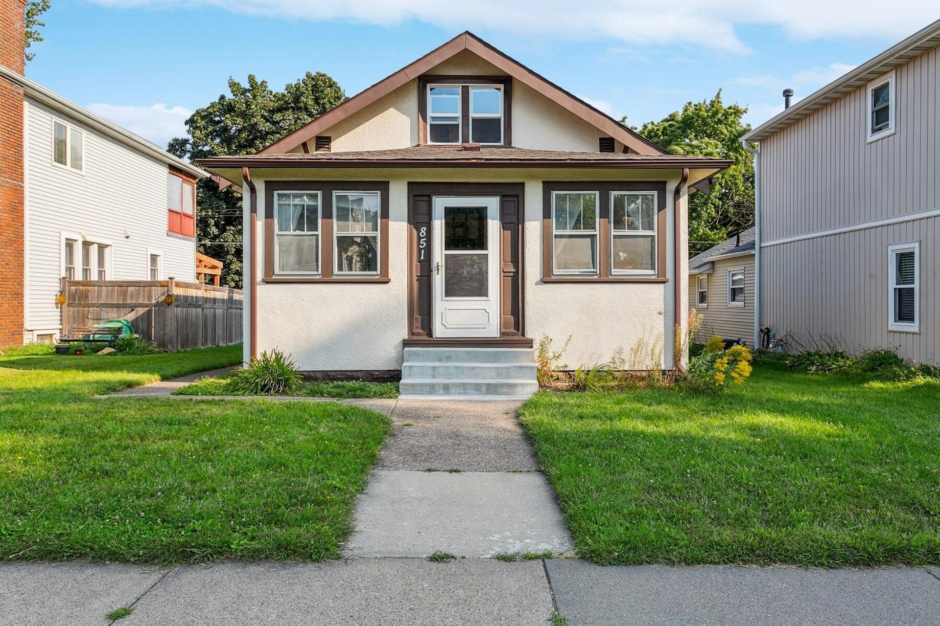 851 Cottage Avenue Property Photo