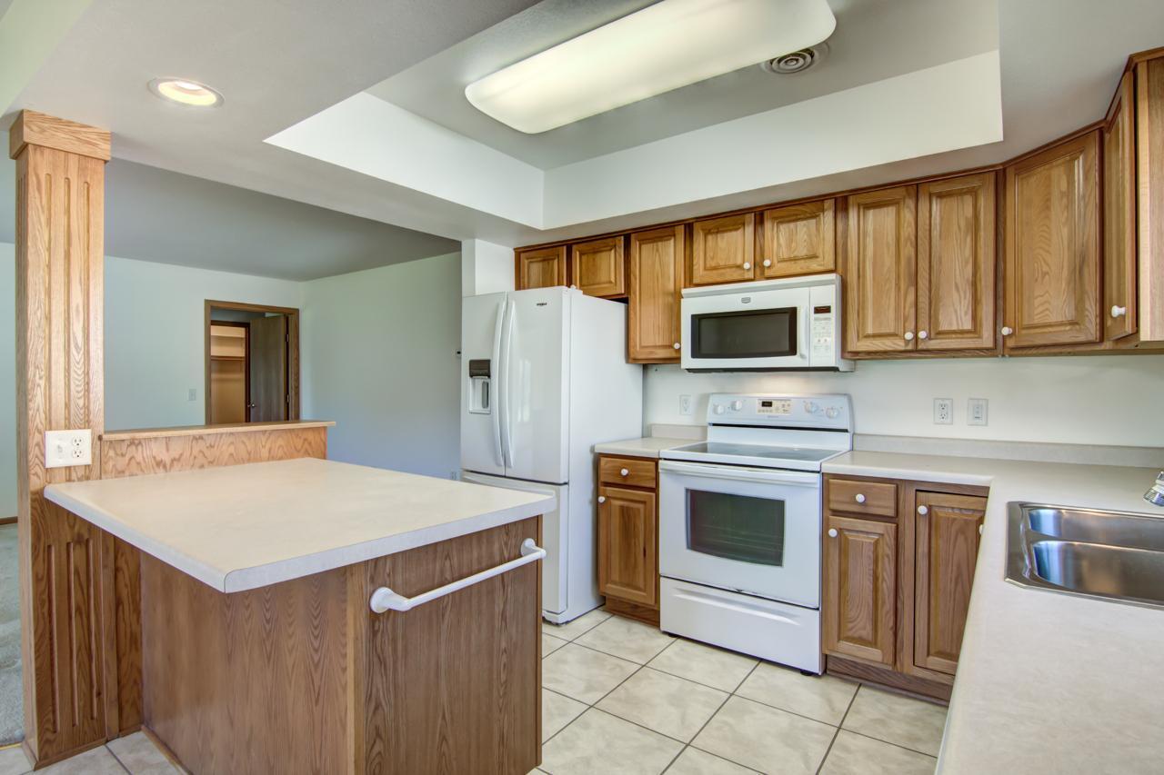 602 Circle Drive Property Photo 3