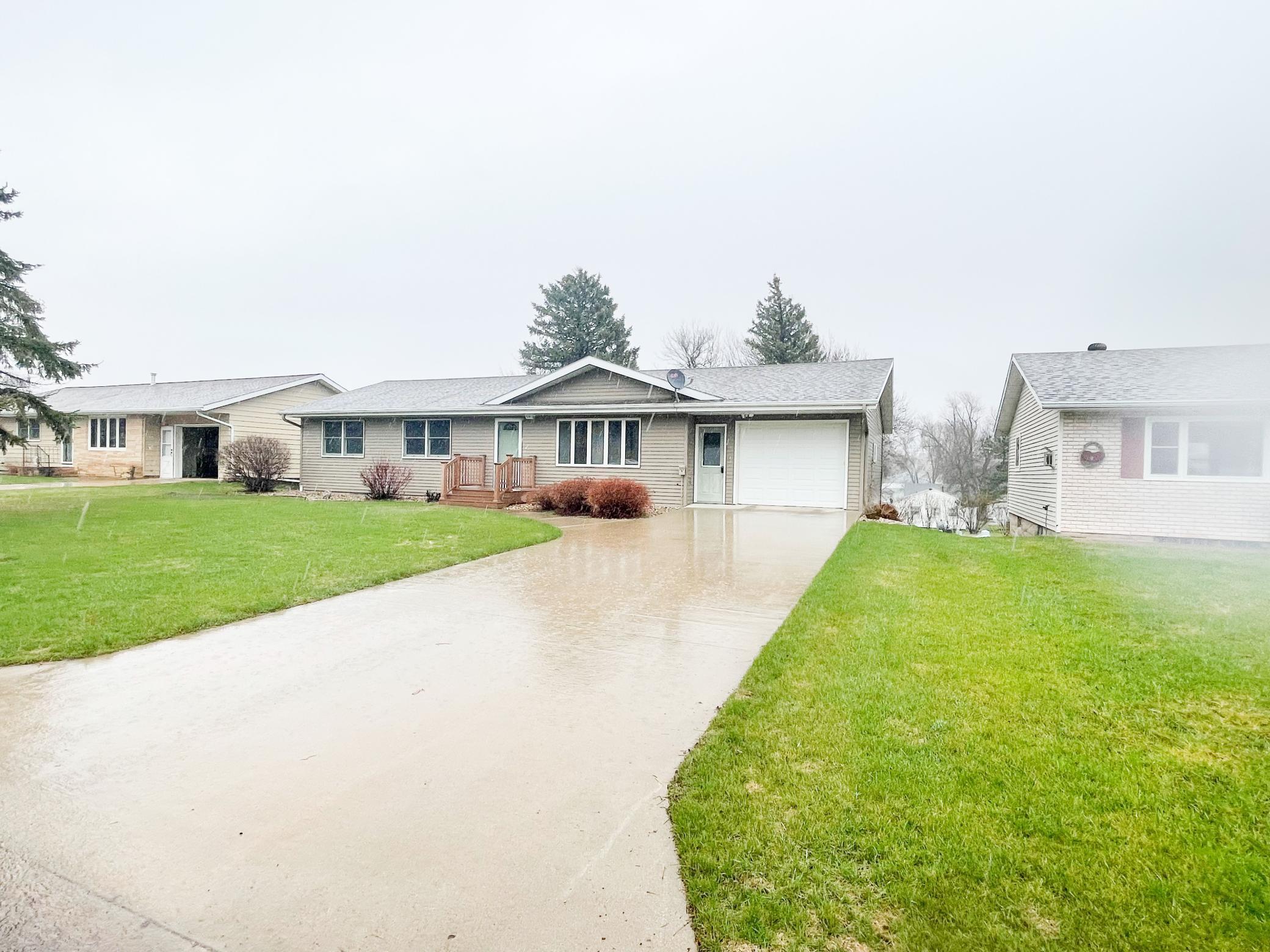 522 Connecticut Avenue Property Photo 1