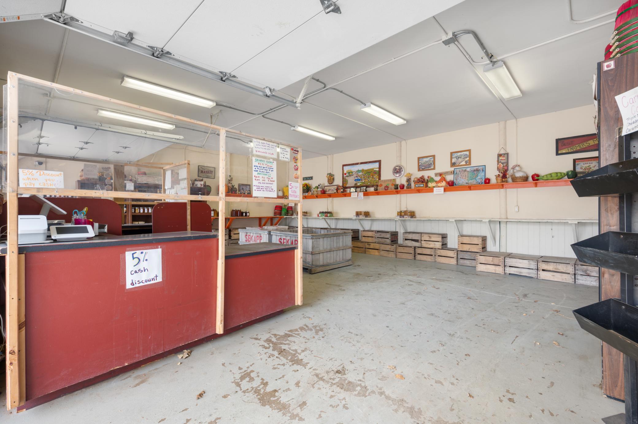 3415 College View Road E Property Photo 16