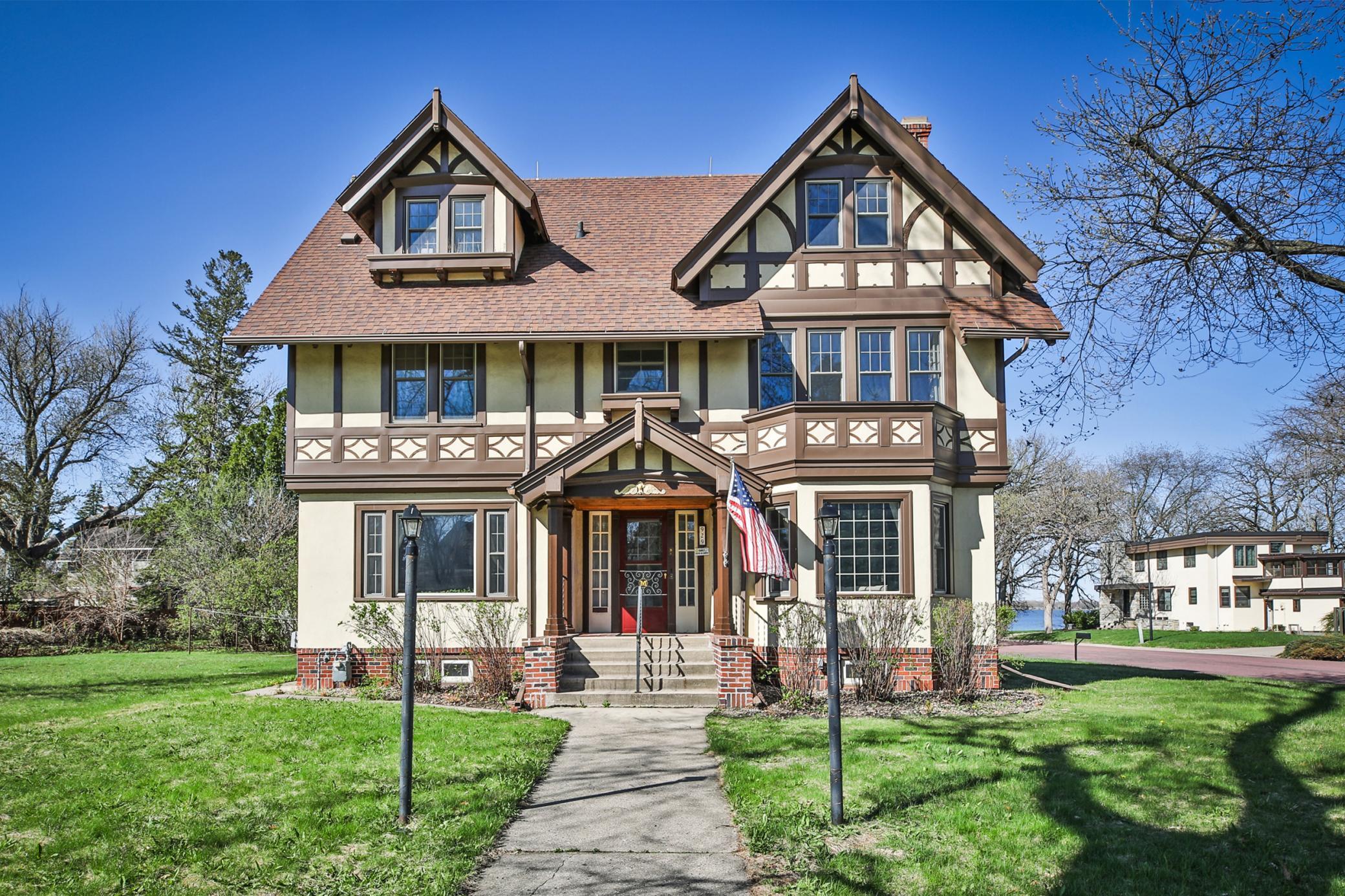 929 Elm Avenue Property Photo 1