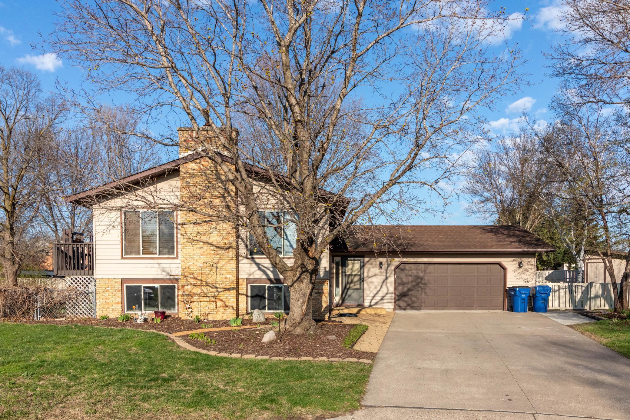 2933 Monroe Place Property Photo