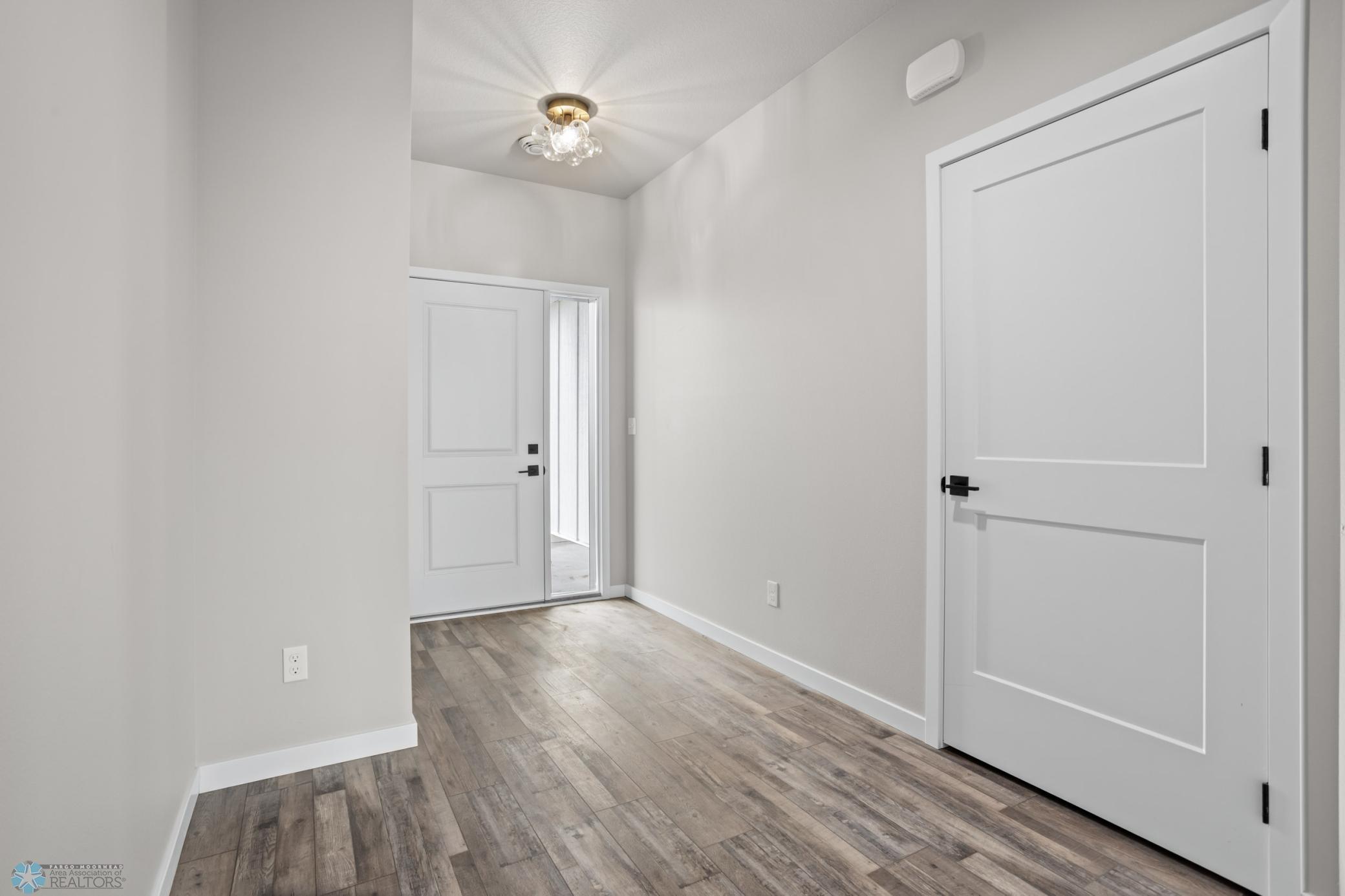 202 Neuman Boulevard Property Photo 3