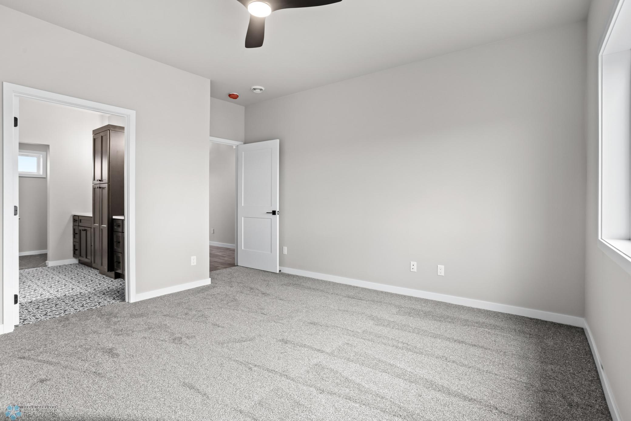202 Neuman Boulevard Property Photo 5
