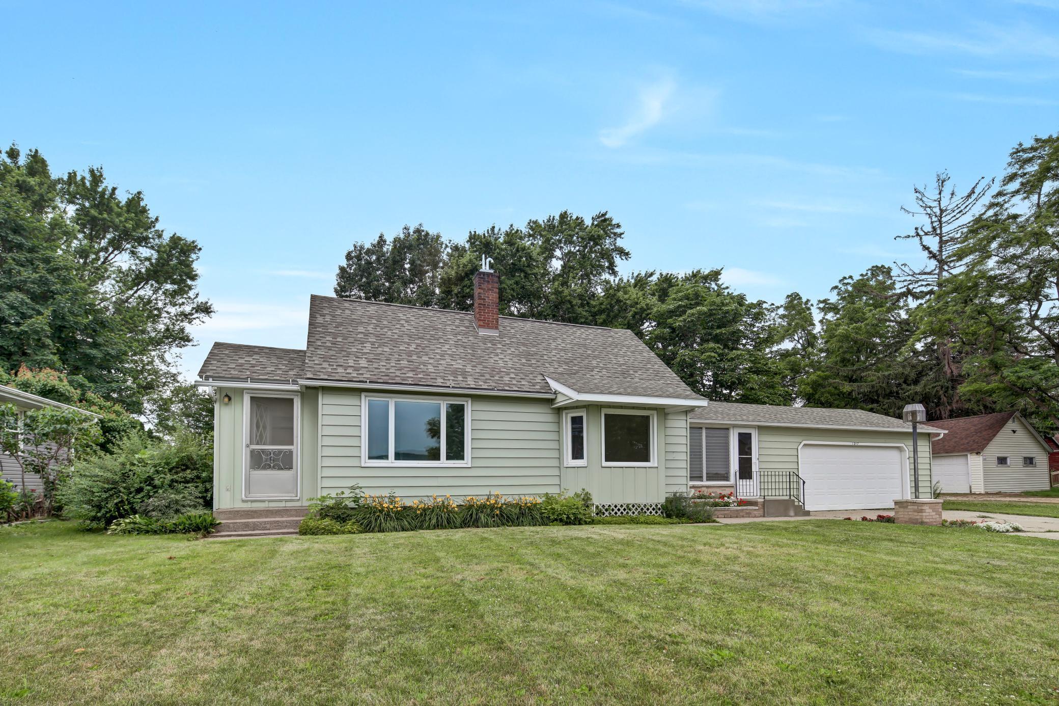 1217 N High Street Property Photo 1