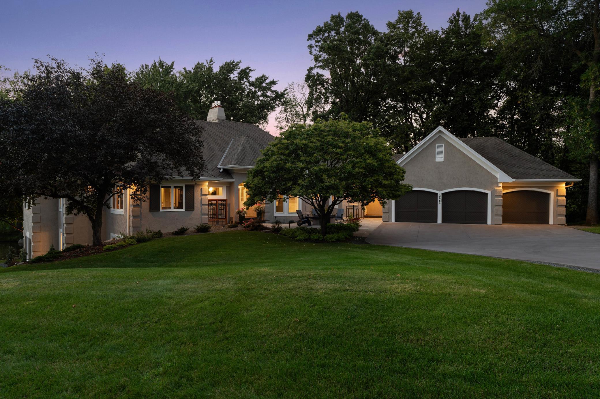 2454 Crowne Hill Road Property Photo 1
