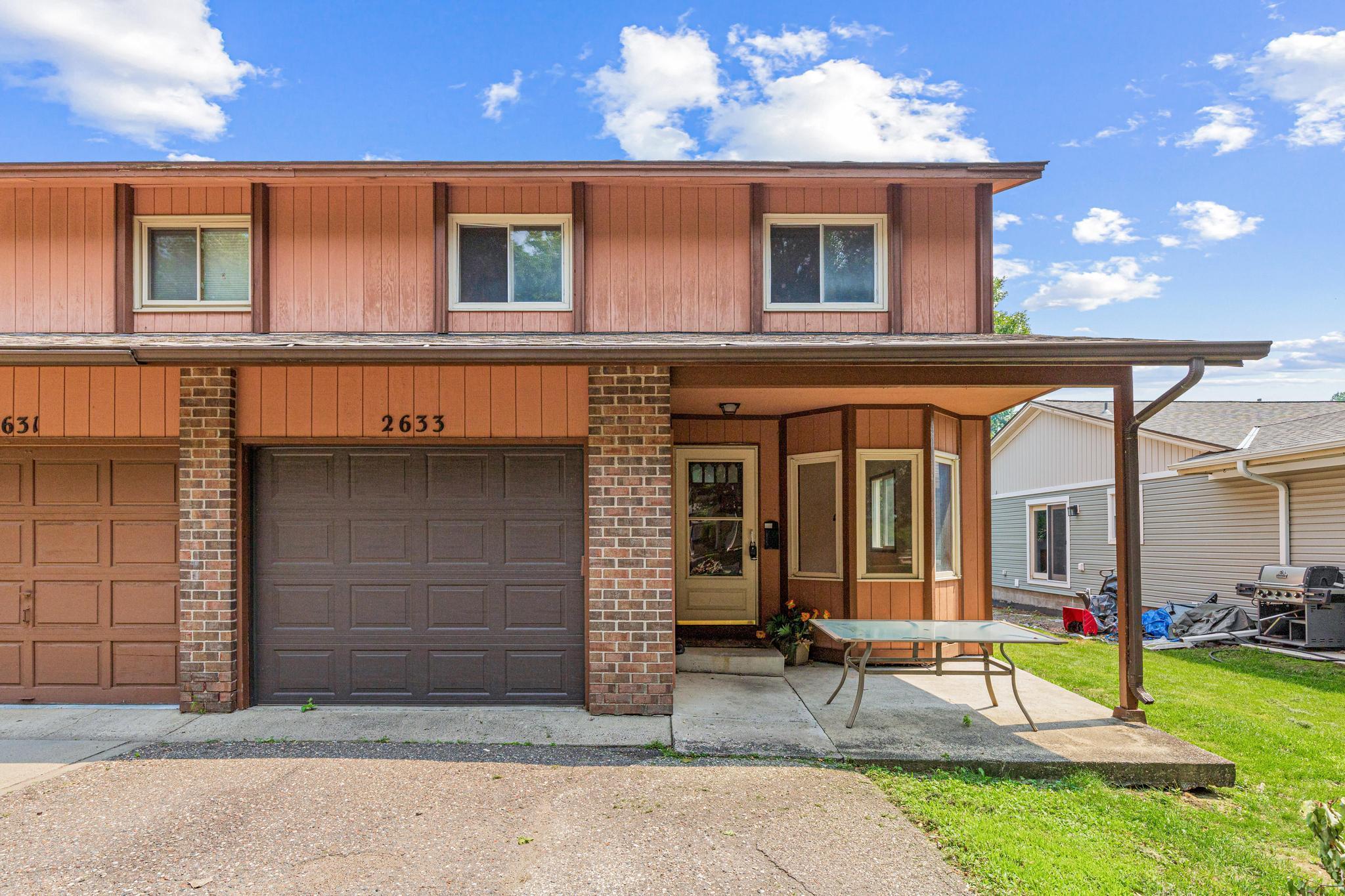 2633 Zarthan Avenue Property Photo