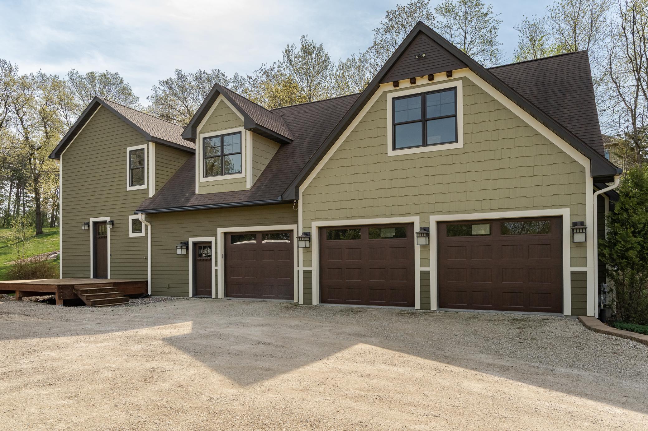 17361 Sugarloaf Parkway