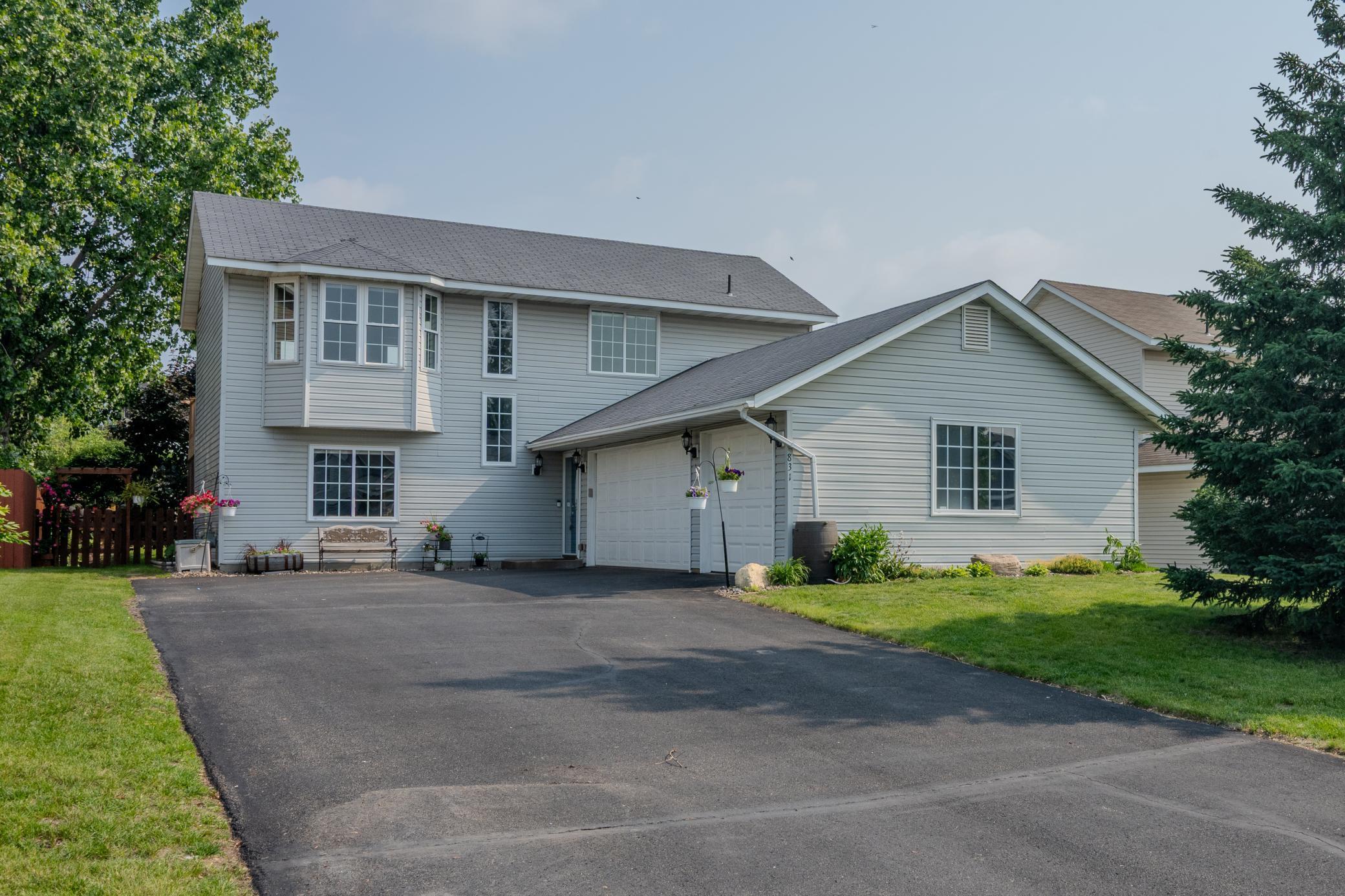 831 Jack Russell Avenue Property Photo 1