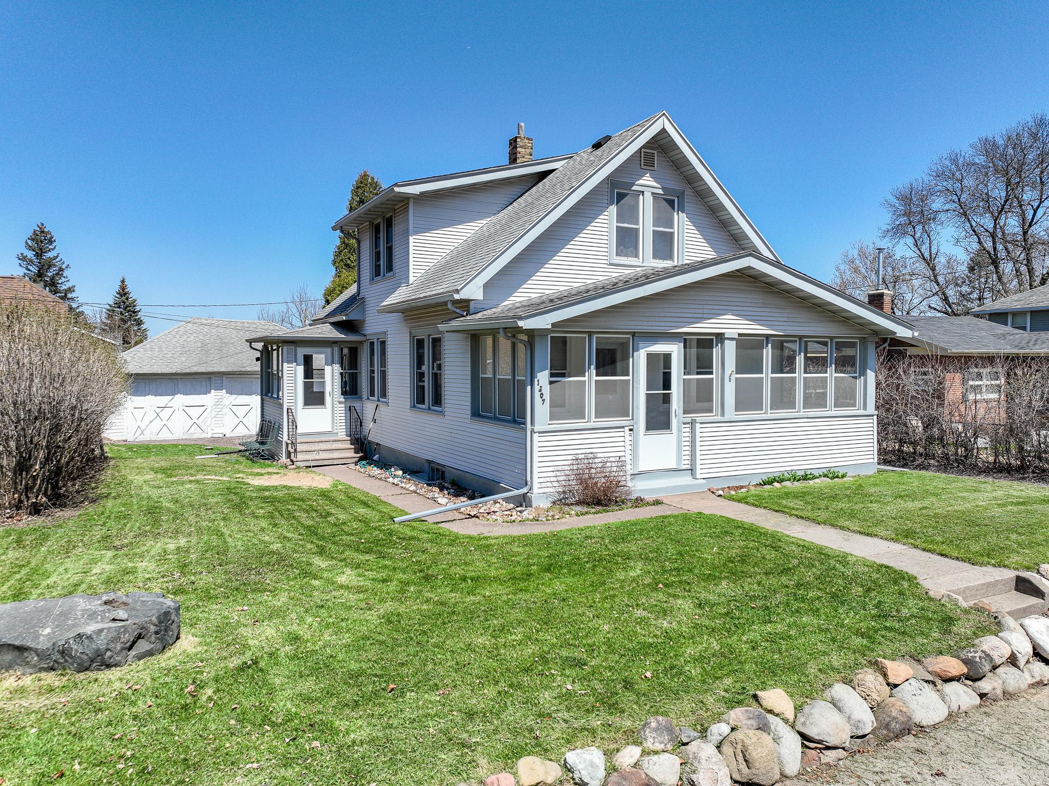 1207 Carlton Avenue Property Photo 1