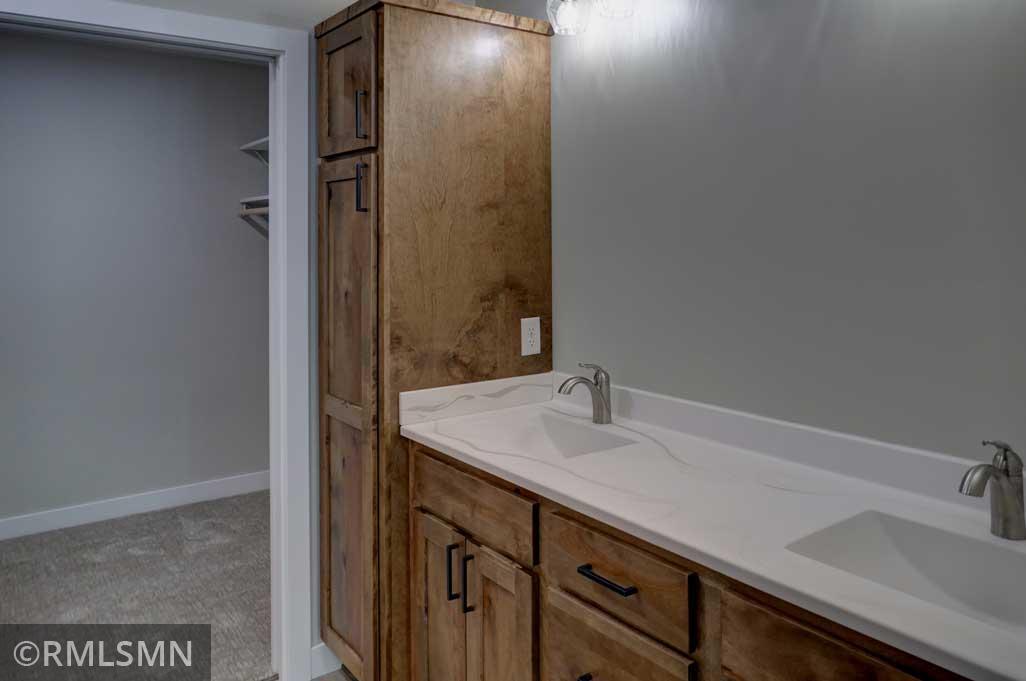 622 Pondhurst Drive Property Photo 20