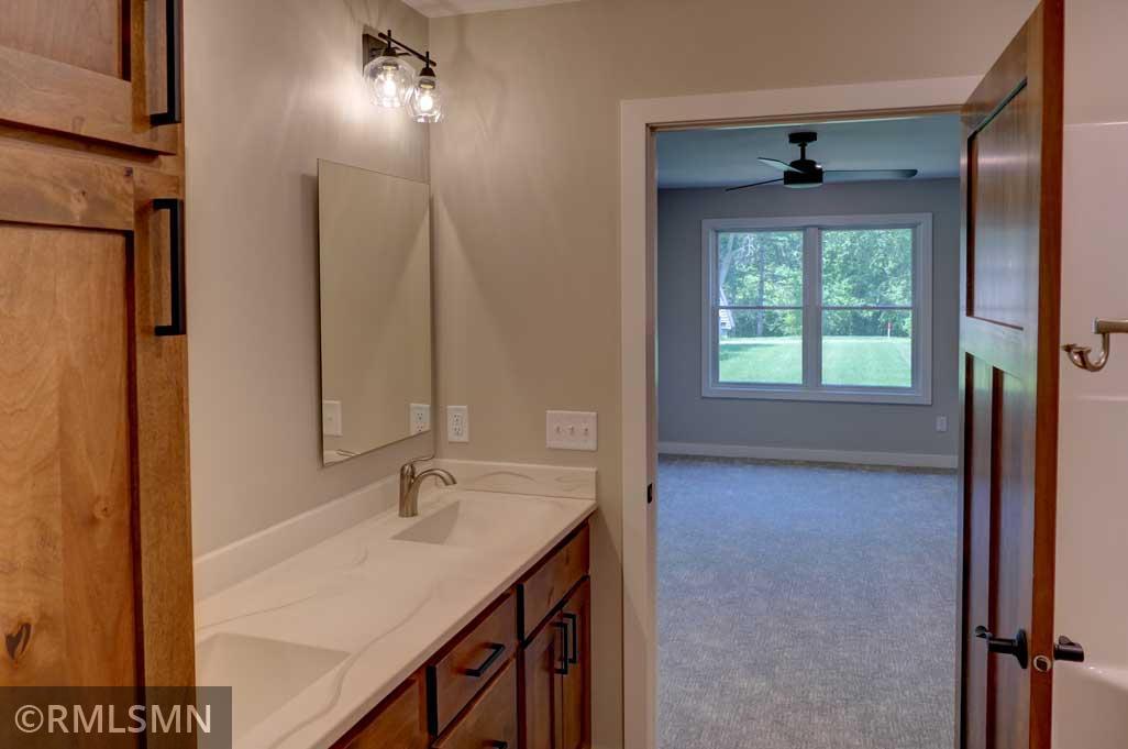 622 Pondhurst Drive Property Photo 23