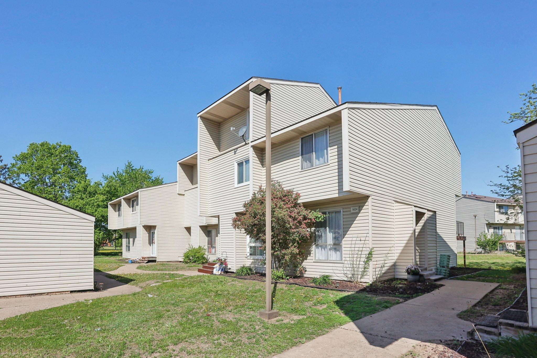 5624 Brookdale Drive Property Photo 3