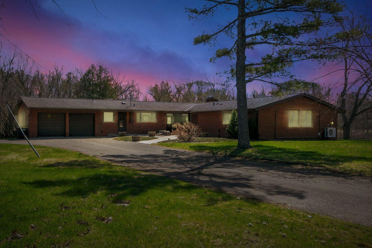 1300 Ellis Avenue Property Photo 1