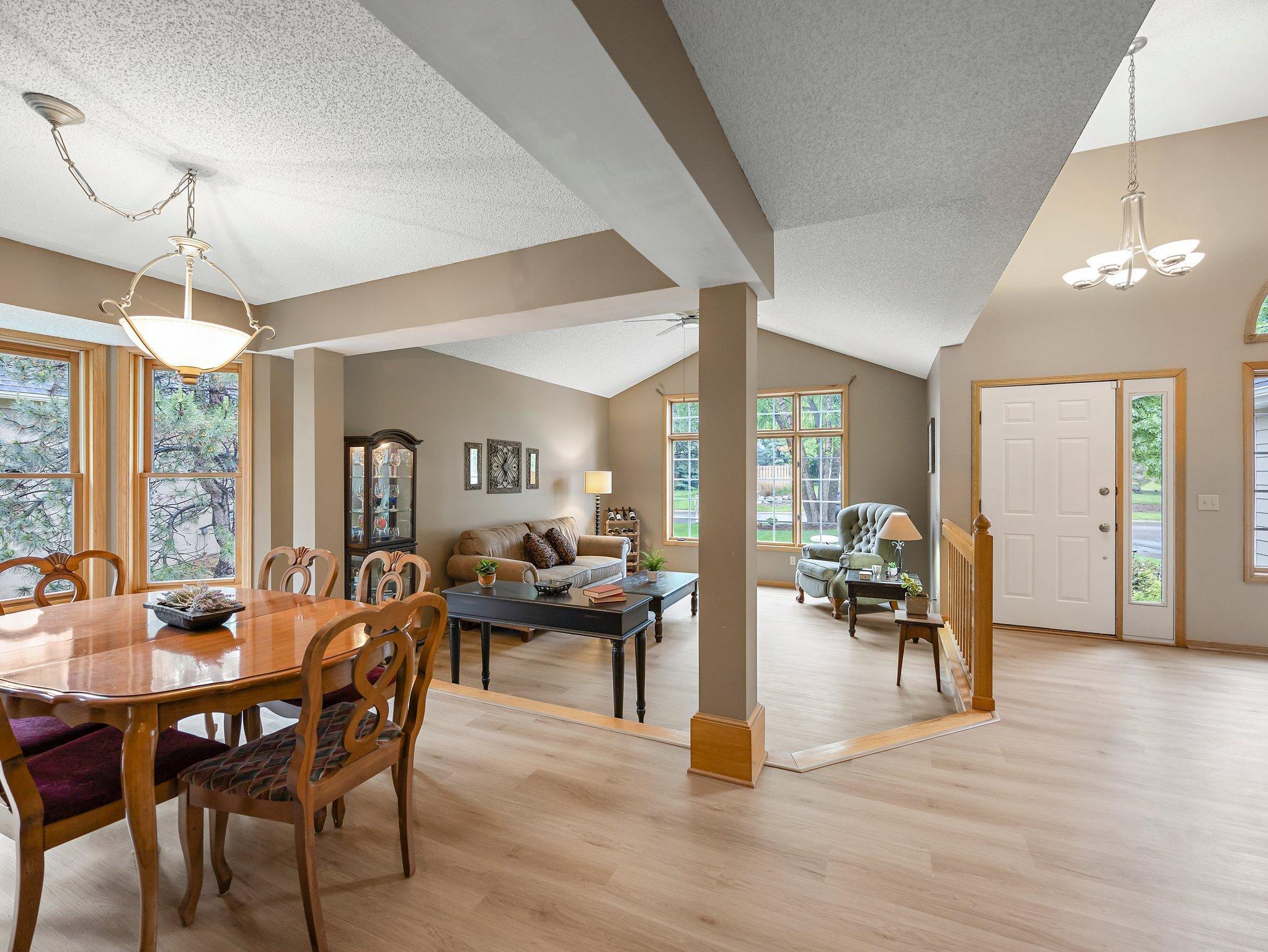 8768 Pheasant Run Road Property Photo 6