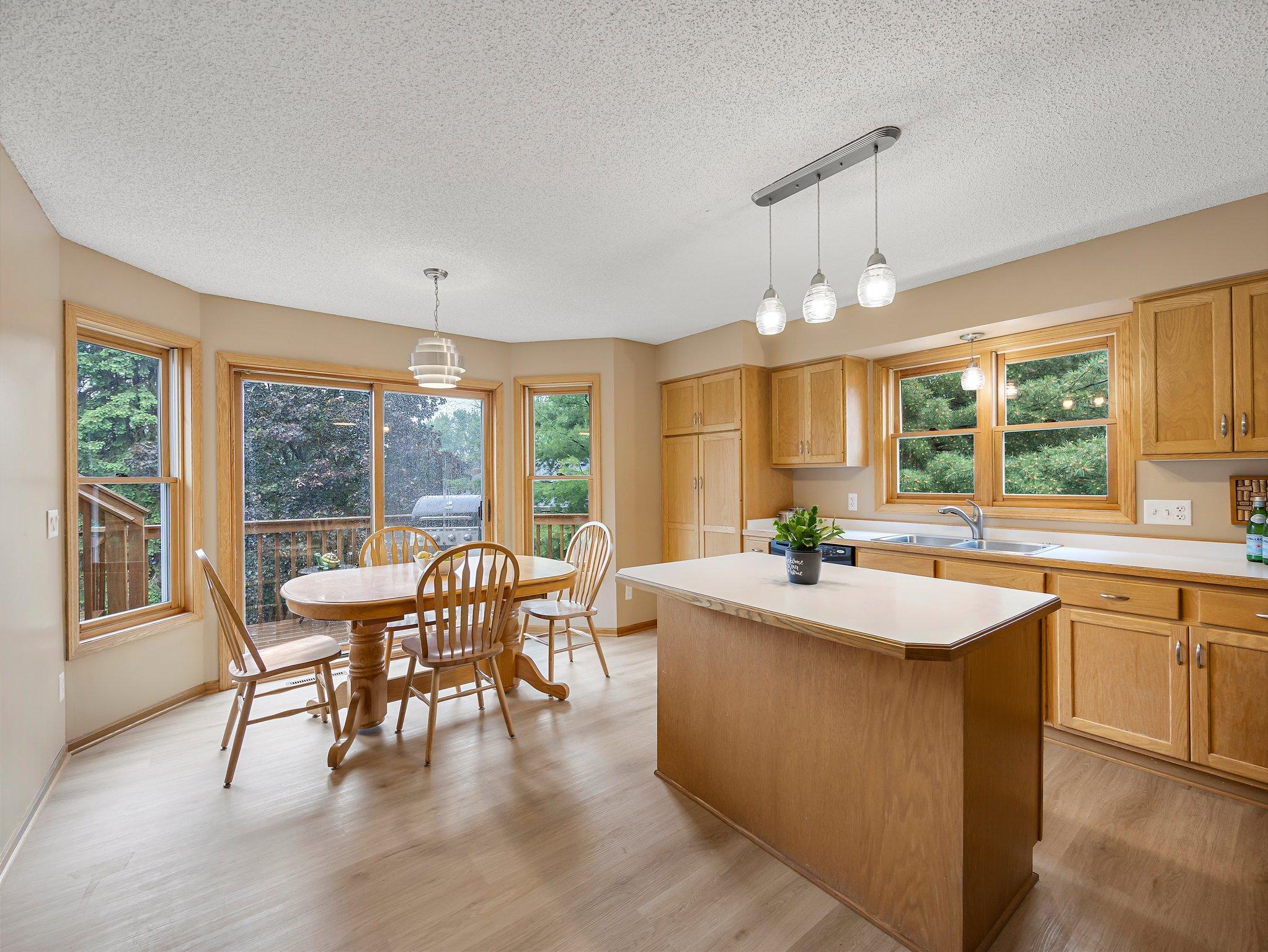 8768 Pheasant Run Road Property Photo 7
