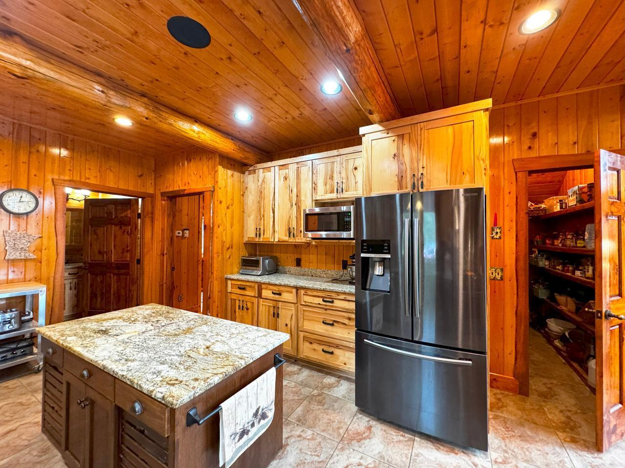 7236 Far North Road Property Photo 7