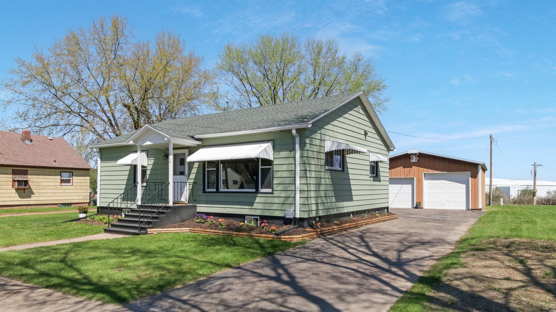 514 Oak Street Property Photo 1