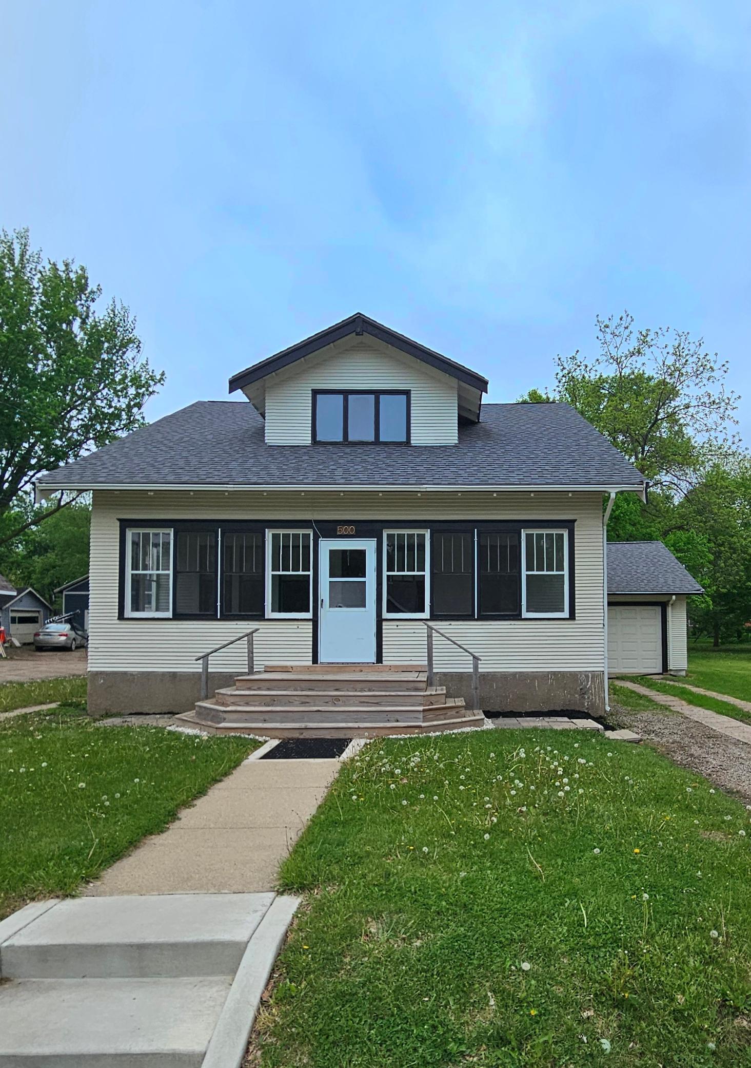 500 Linden Avenue Property Photo 1