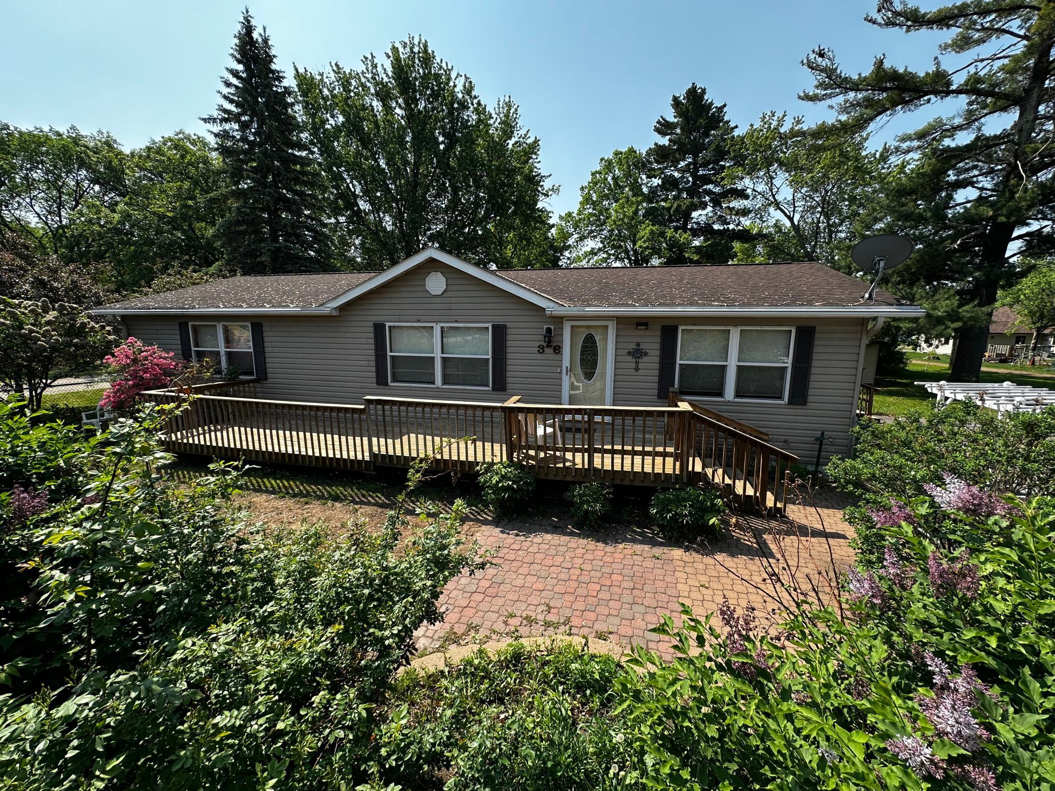 326 5th Street Property Photo 1