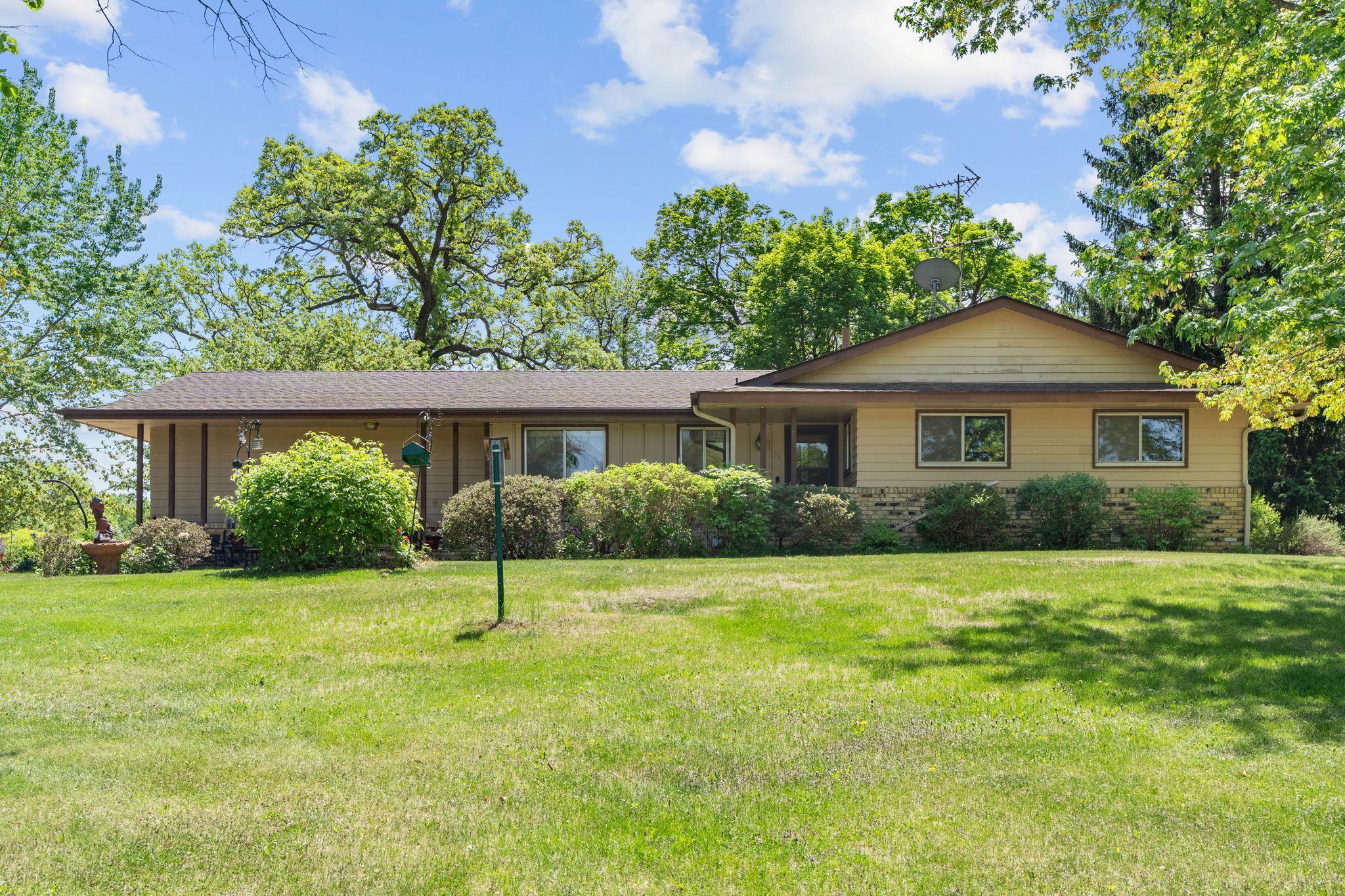 551 40th Street Property Photo 1