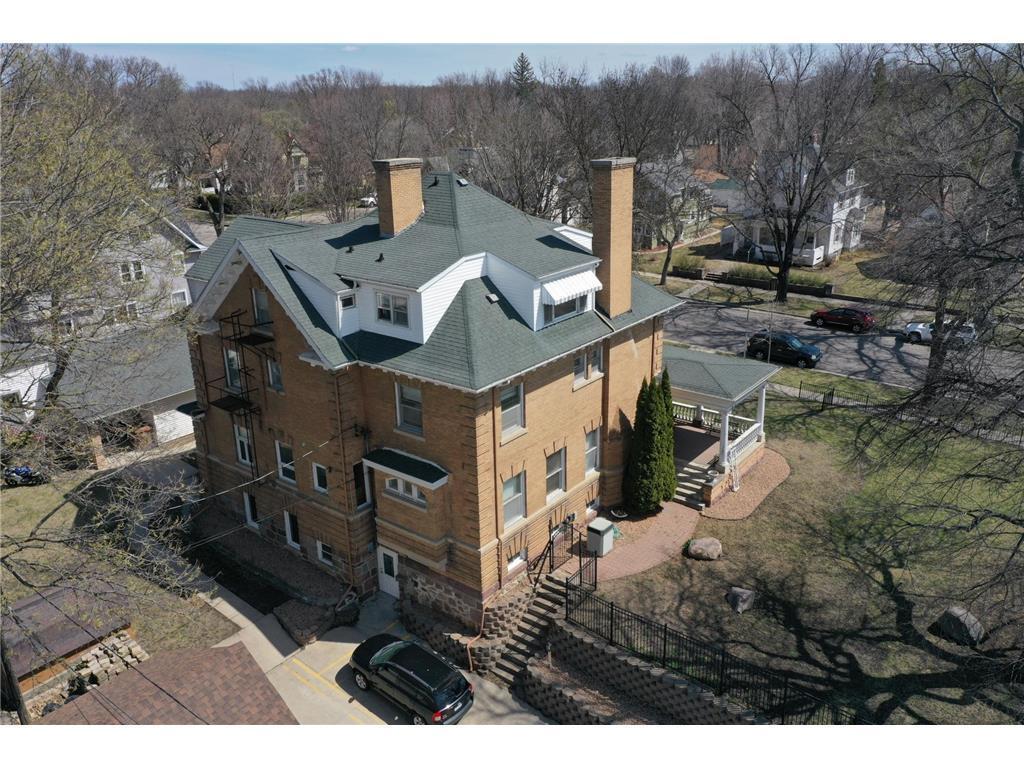 215 5th Street Property Photo 1