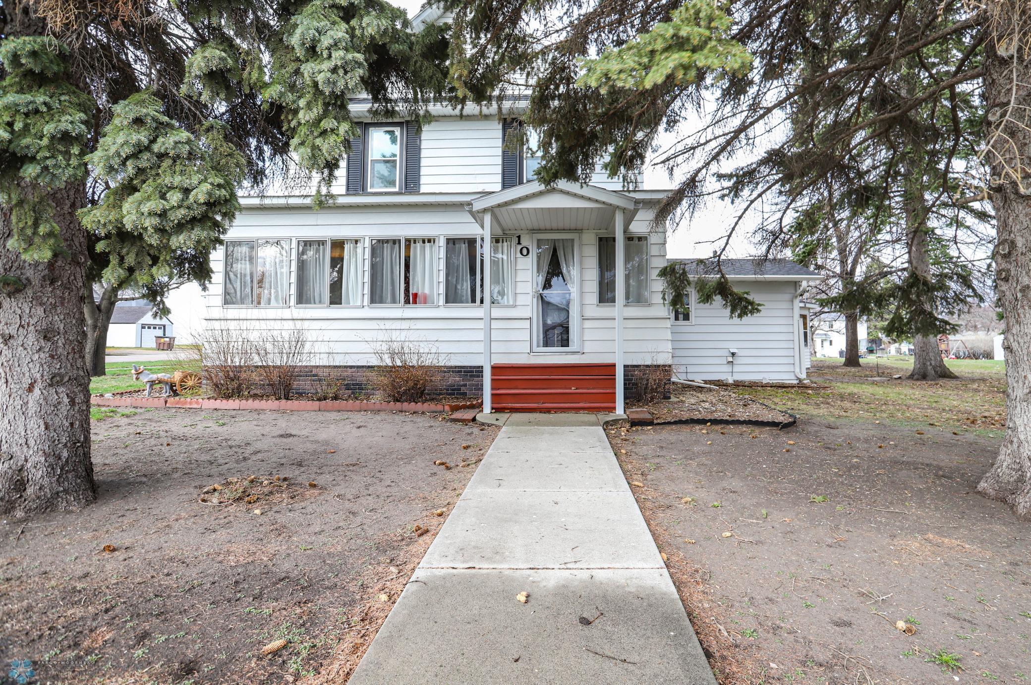 10 5th Avenue Property Photo 1
