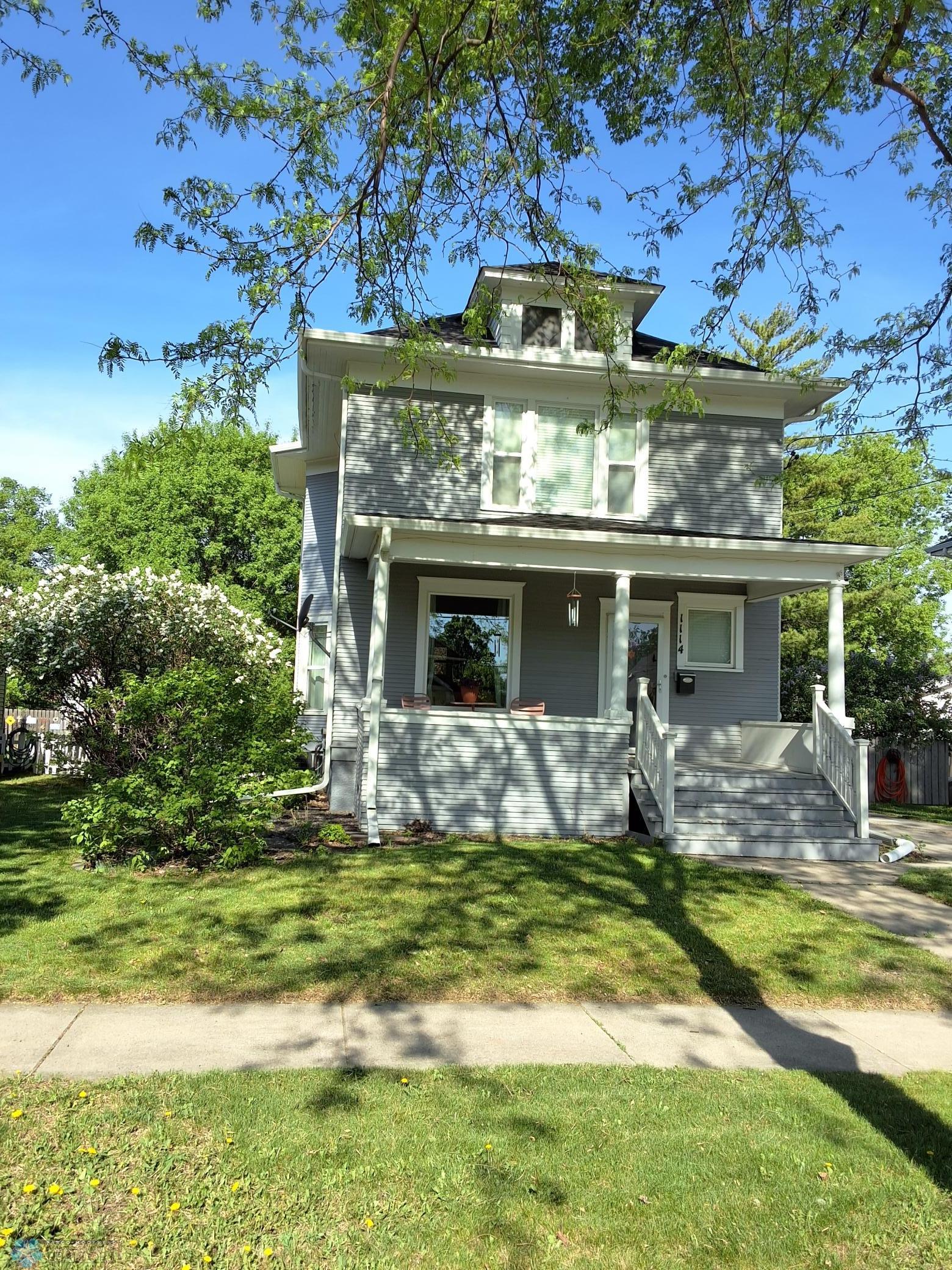 1114 8th Street Property Photo 1