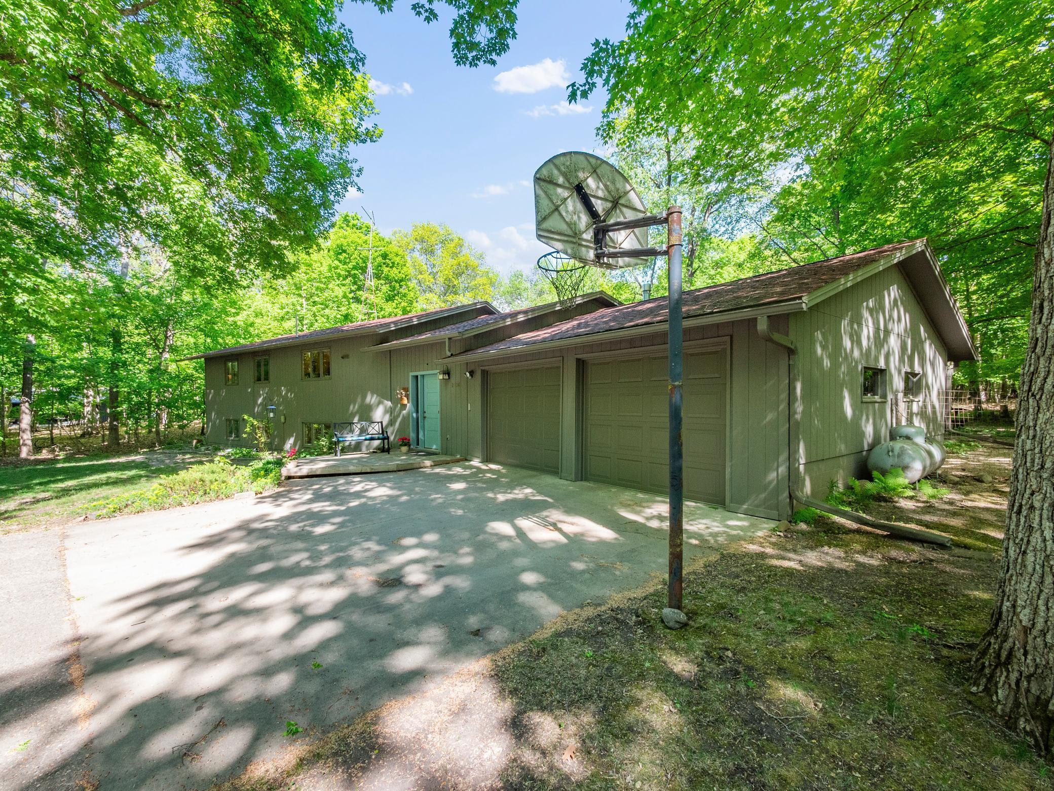 2536 Sandhill Lane Property Photo 1