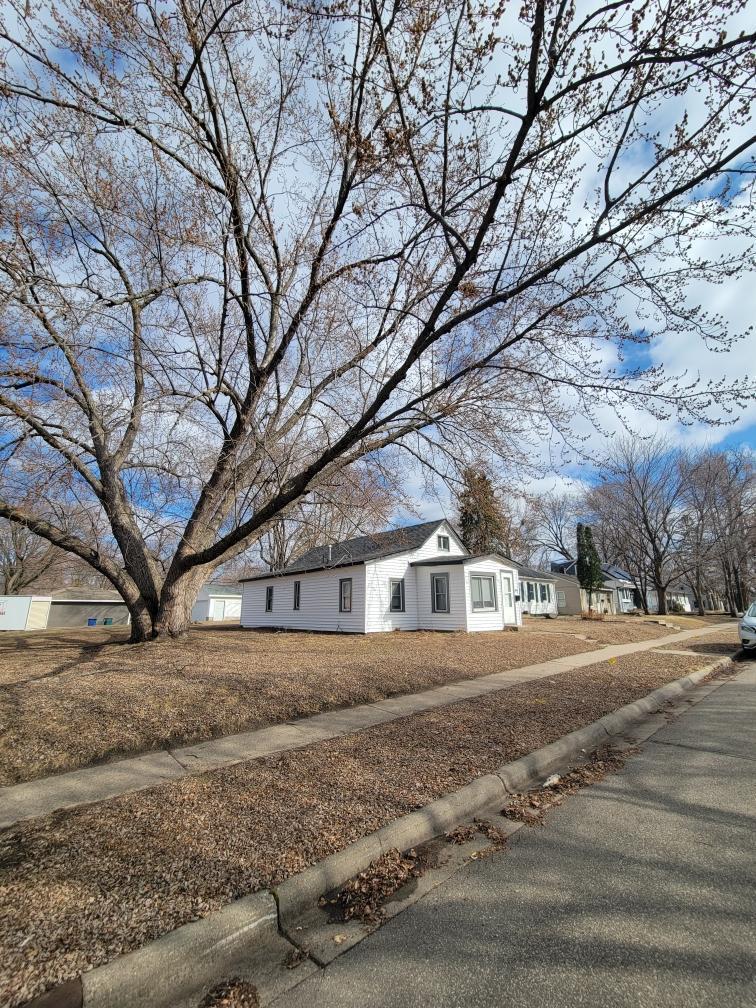 4959 5th Street Property Photo 1
