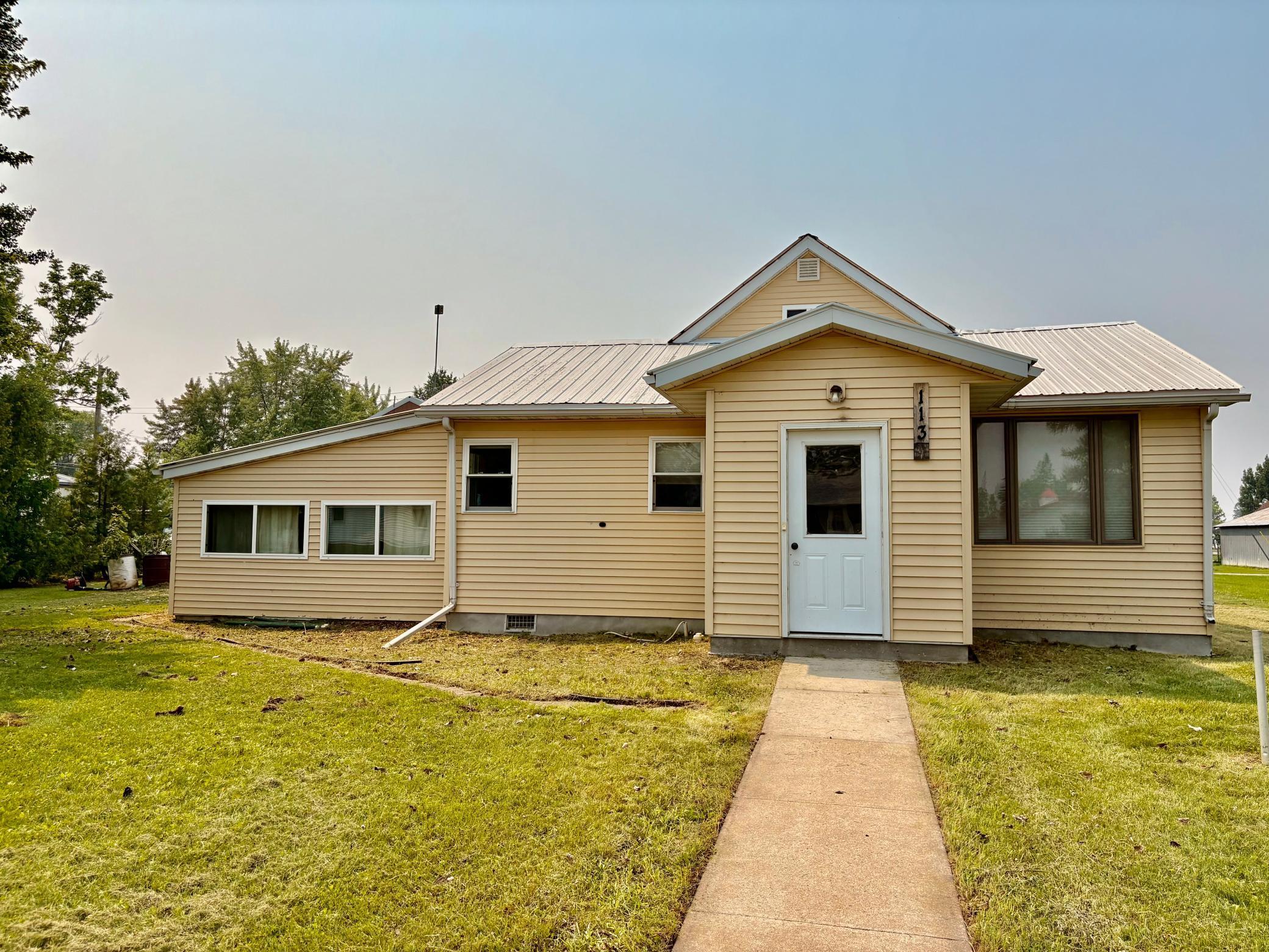 113 6th Avenue SE Property Photo 1
