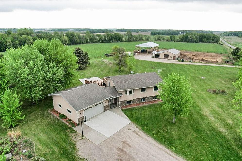 31528 63rd Street Property Photo 1