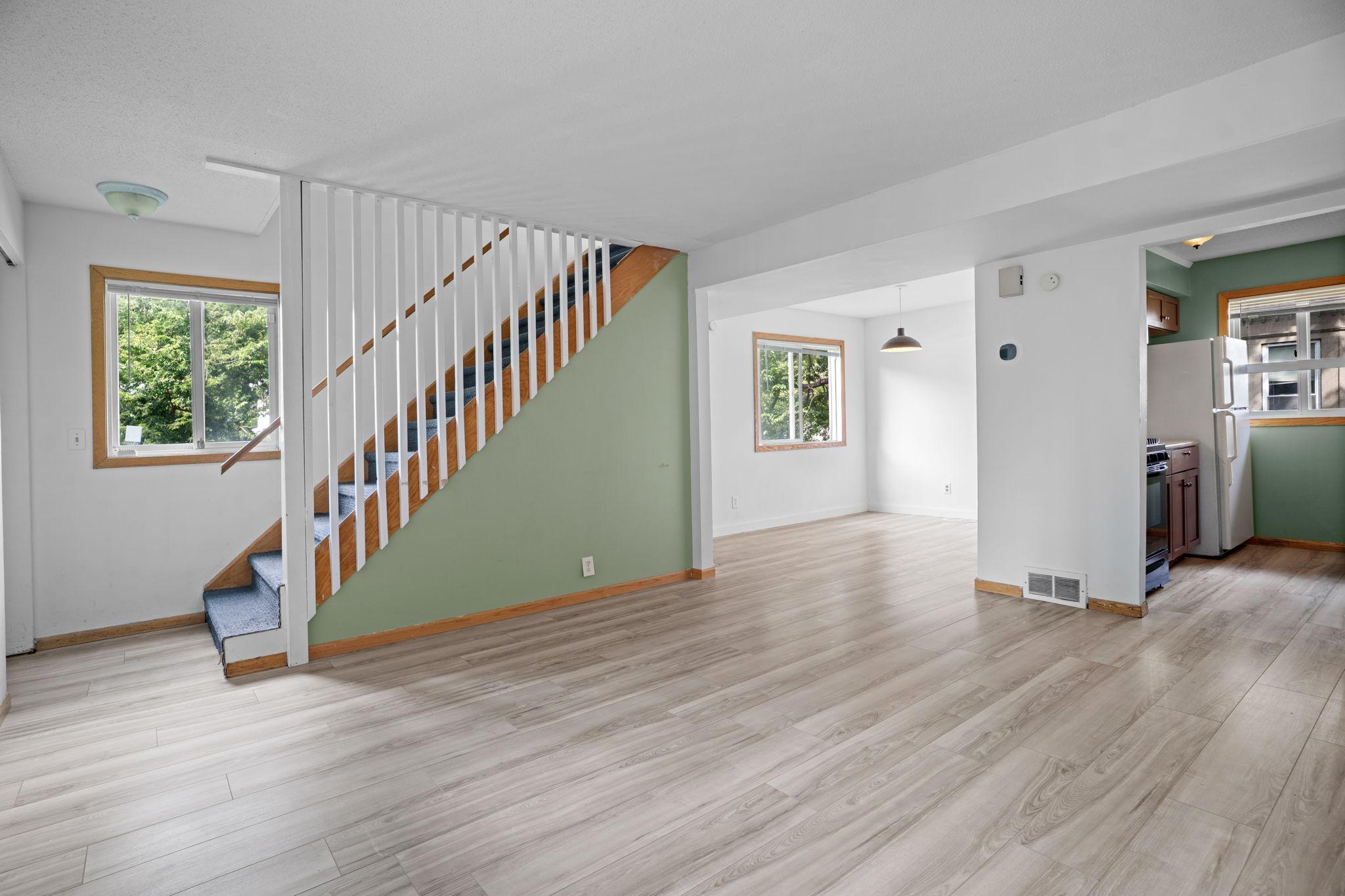 1040 13th Avenue Se Property Photo 3