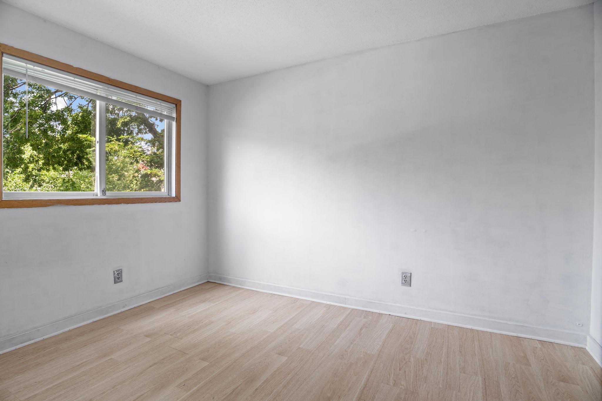 1040 13th Avenue Se Property Photo 7