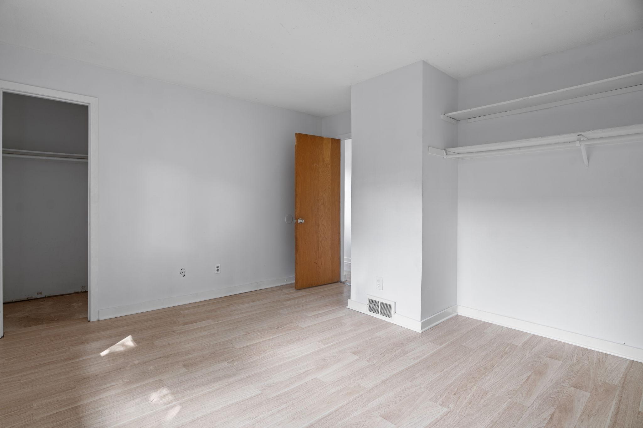 1040 13th Avenue Se Property Photo 9