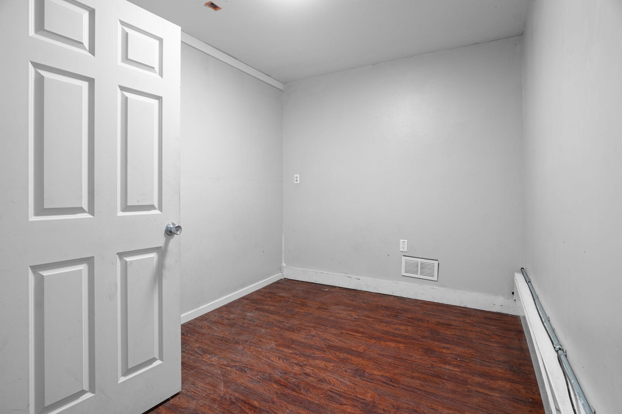 1040 13th Avenue Se Property Photo 11