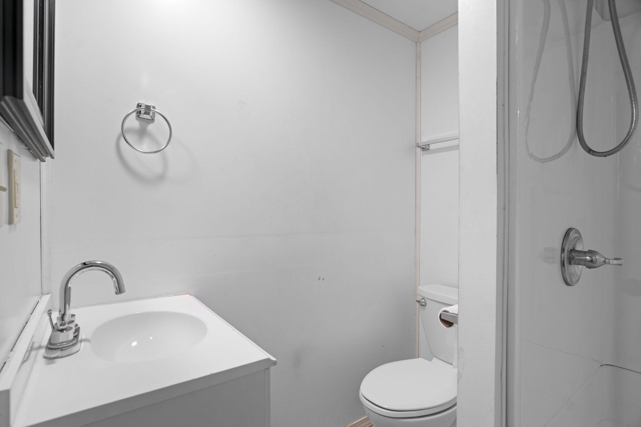 1040 13th Avenue Se Property Photo 12
