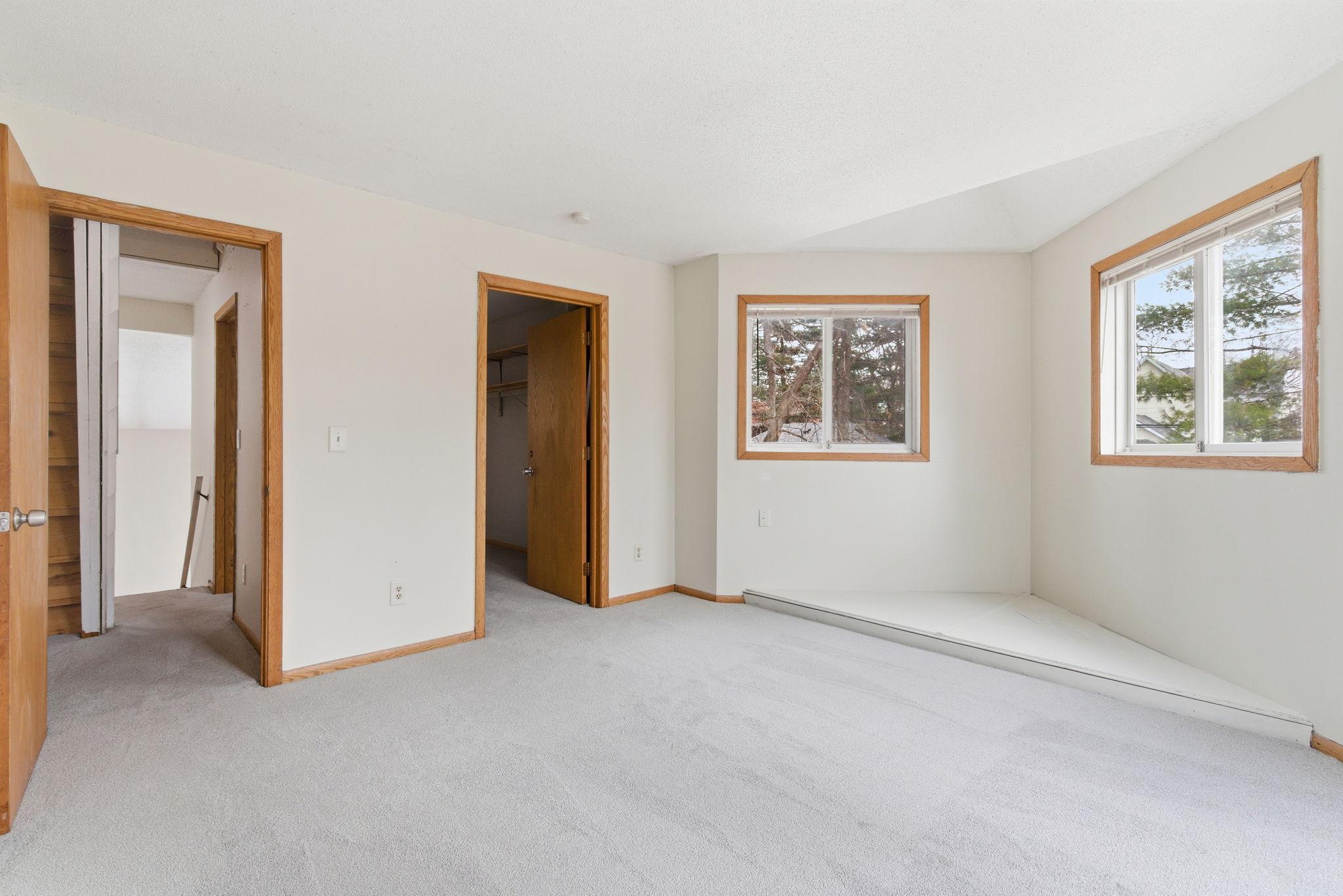 1040 13th Avenue Se Property Photo 18