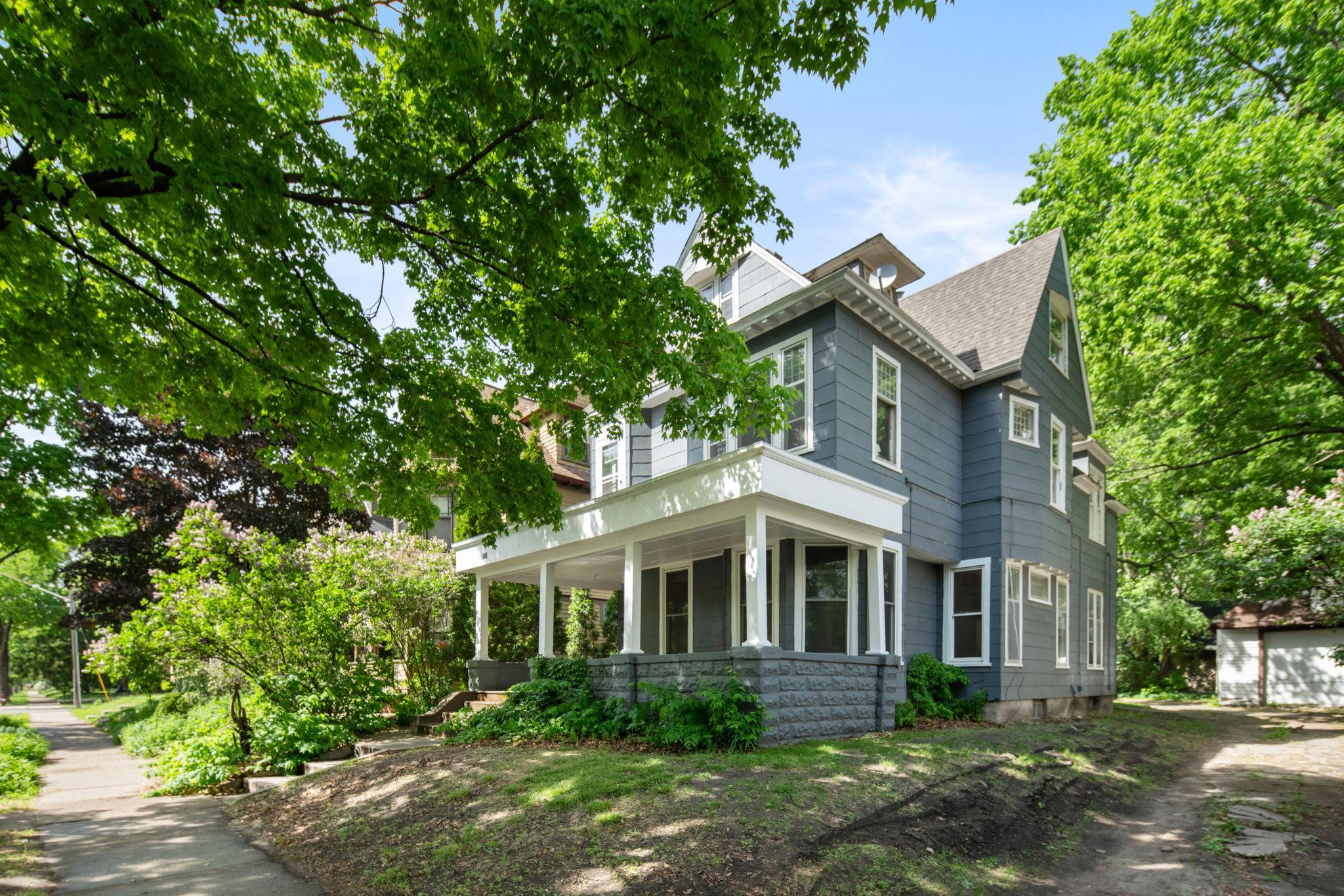 709 7th Street